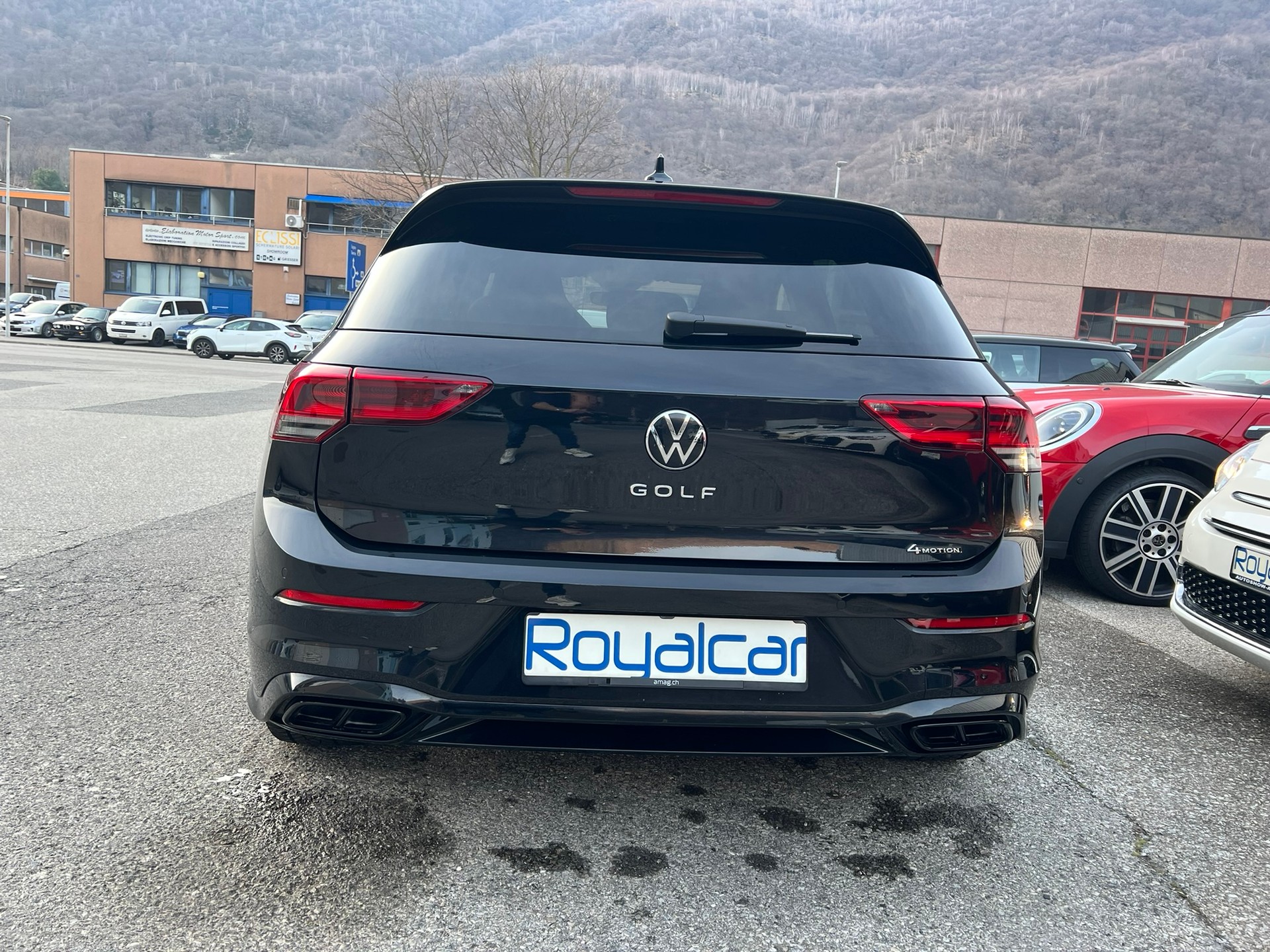 VW Golf 2.0 TDI R-Line DSG 4Motion-image-7