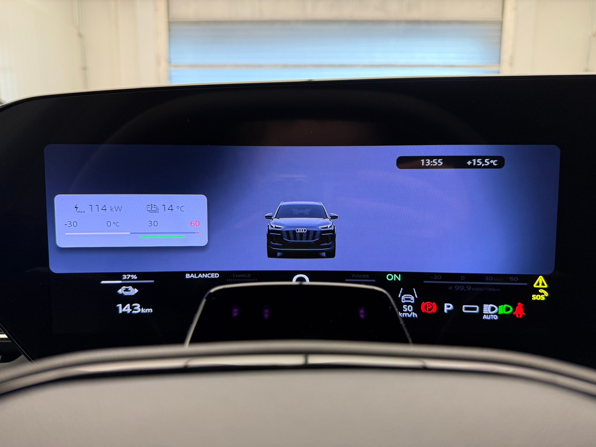 AUDI Q6 e-tron quattro-image-9