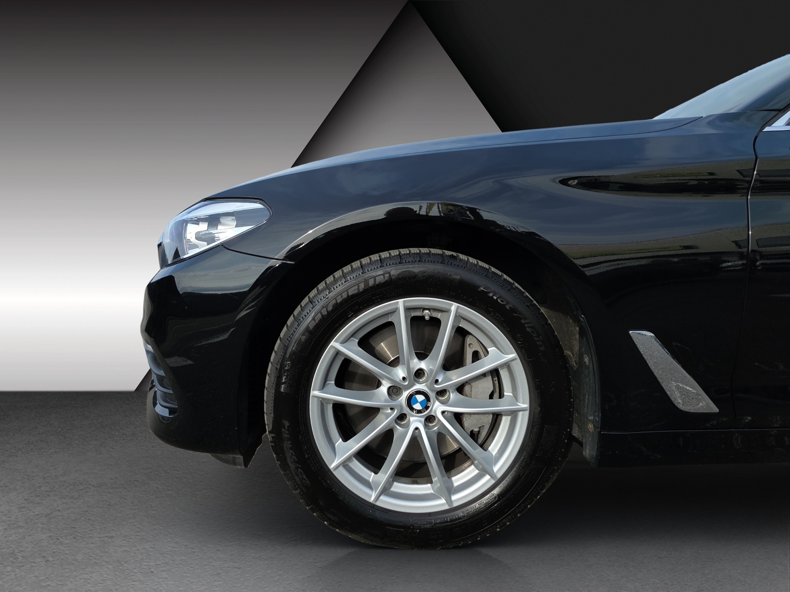 BMW 540i xDrive Touring Steptronic-image-18