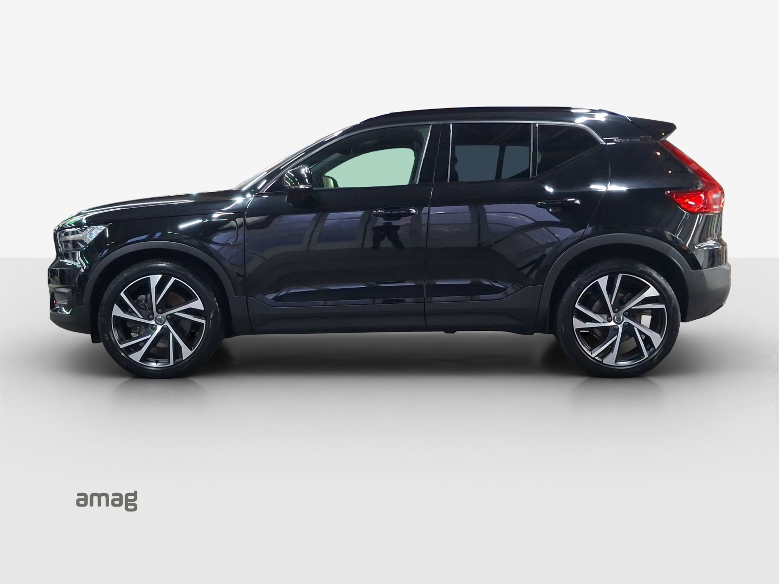 VOLVO XC40 T5 TwE R-Design DCT-image-1