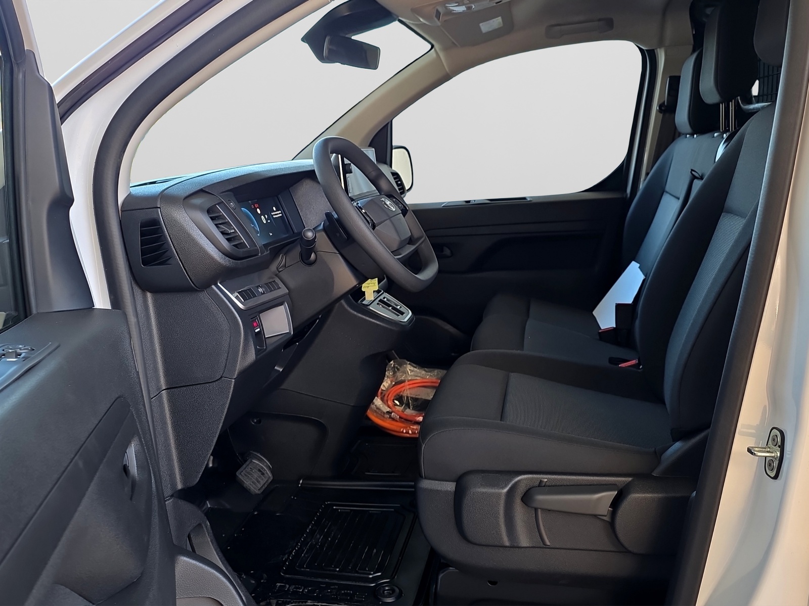TOYOTA PROACE Van L1 50KWh Advanced-image-8