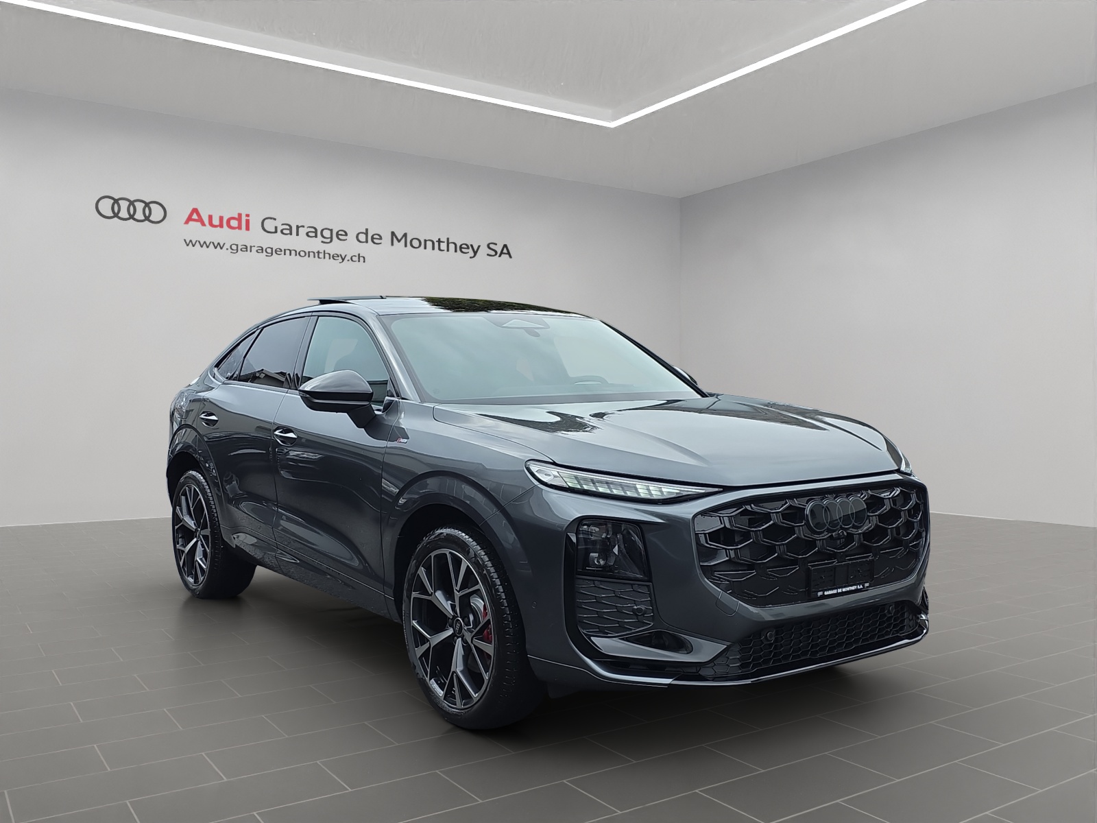 AUDI Q3 Sportback TFSI quattro 195 kW S tronic-image-1