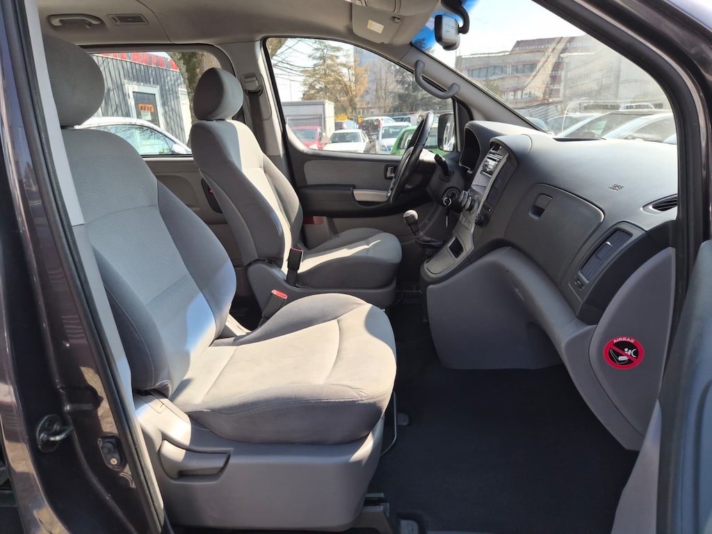 HYUNDAI H-1 People 2.5 CRDi-image-10