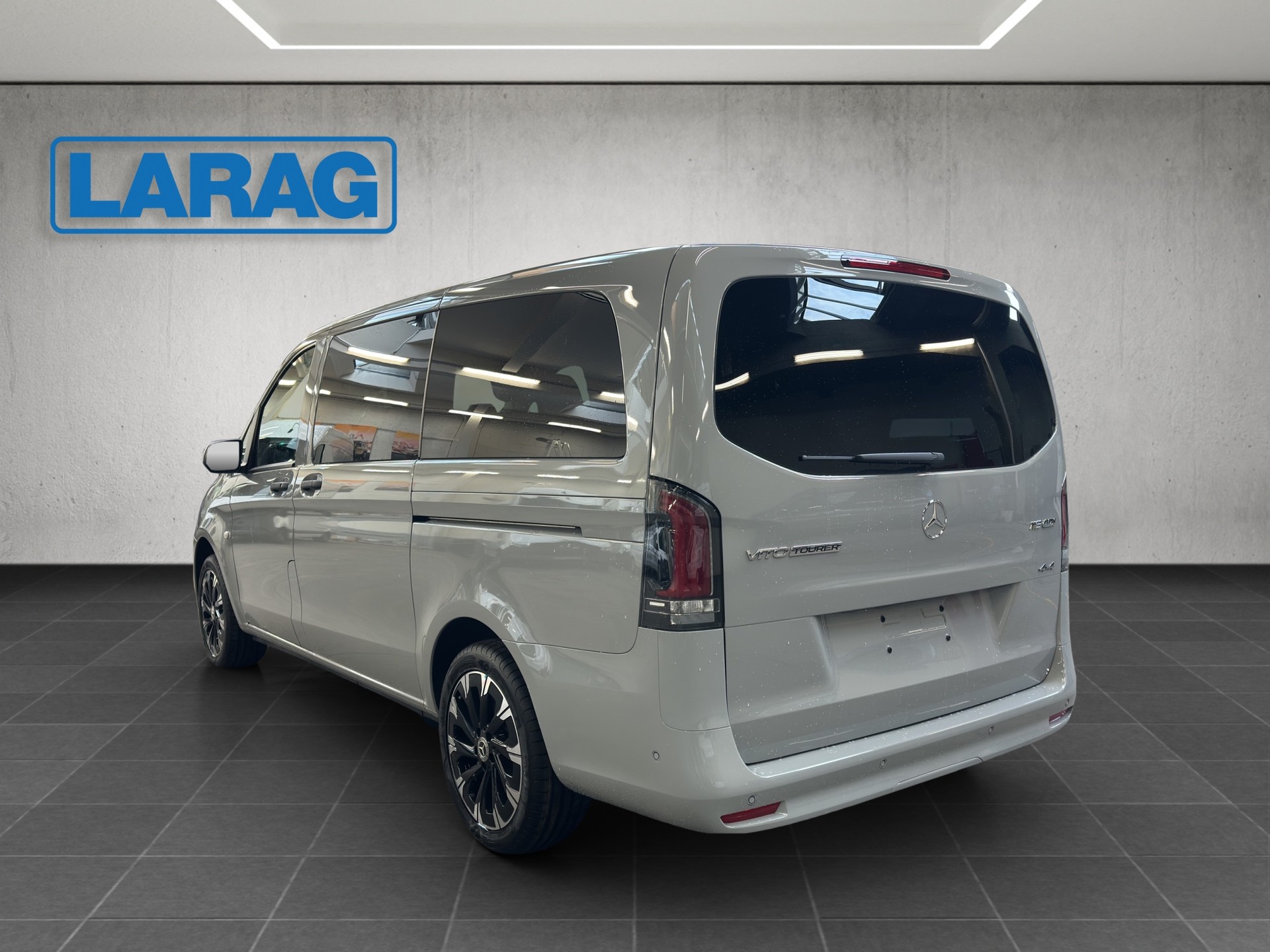 MERCEDES-BENZ Vito 116 CDI Lang Tourer 9G-Tronic 4M Select-image-3
