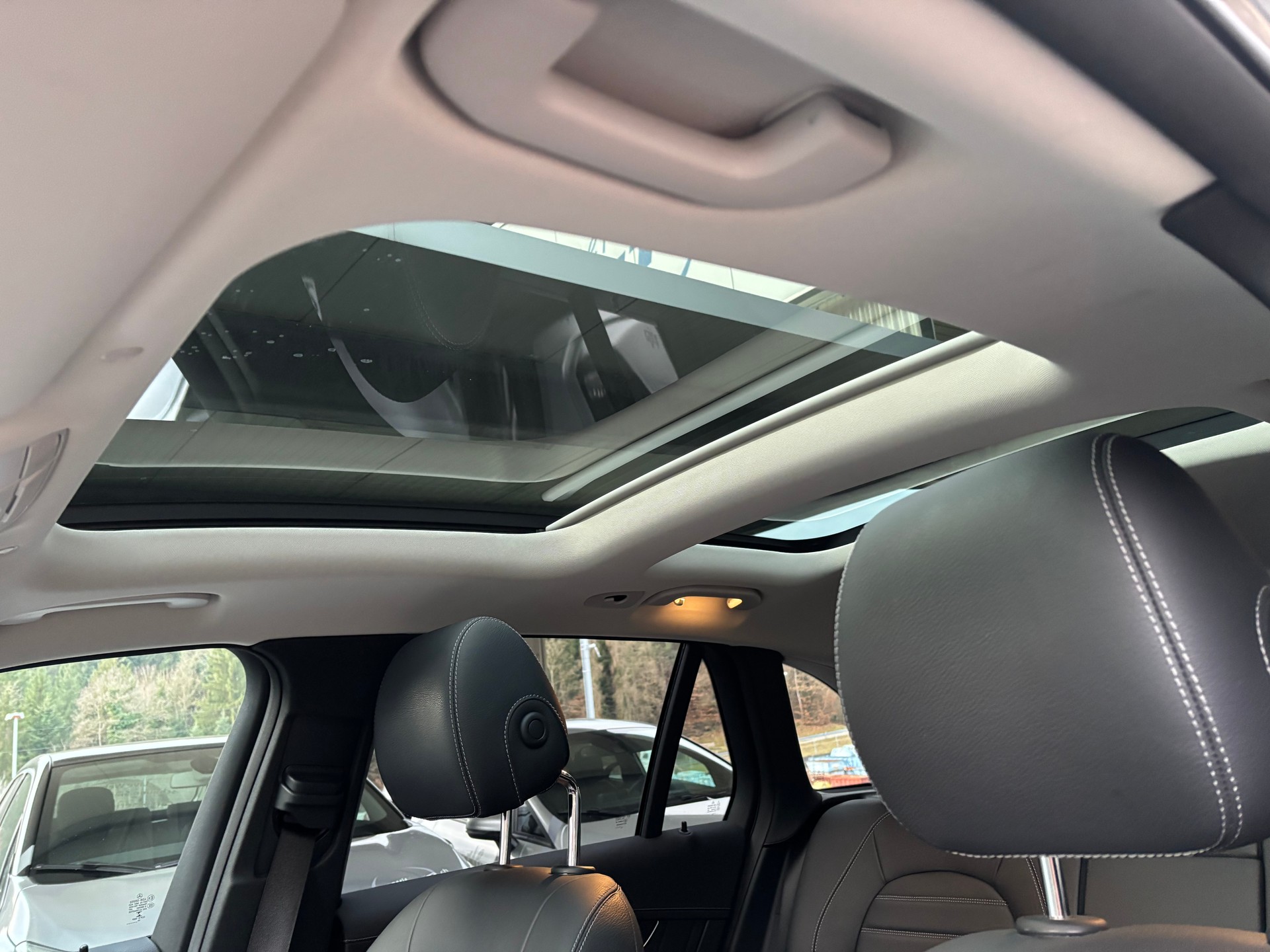 MERCEDES-BENZ GLC 300 d AMG Line 4Matic 9G-Tronic mit AHK-image-11