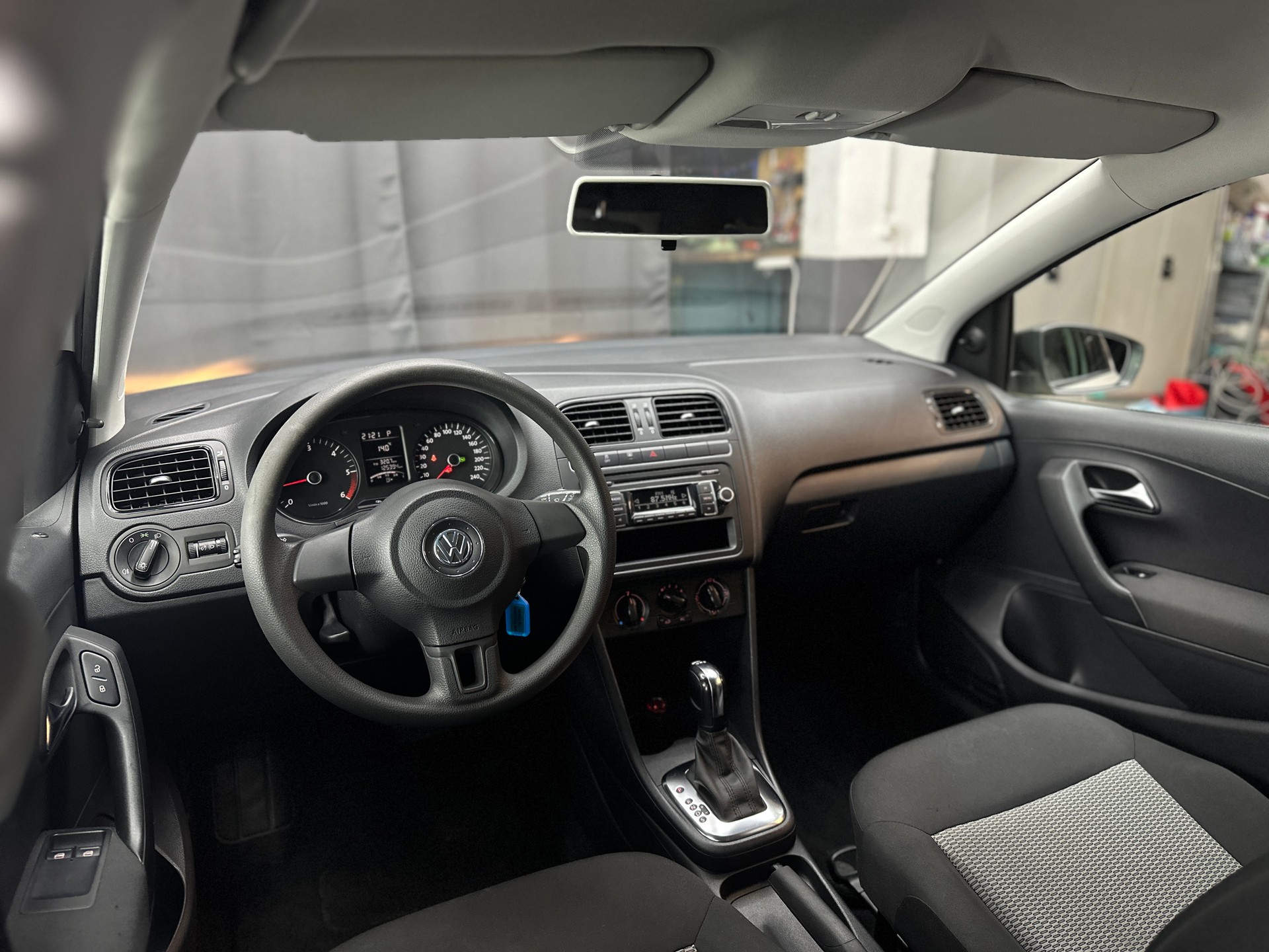 VW Polo 1.6 TDI Comfortline DSG-image-4
