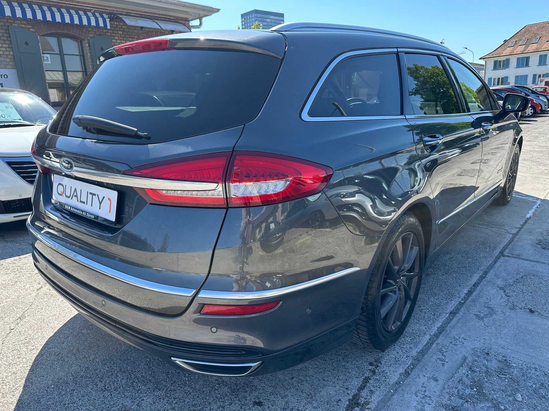 FORD Mondeo 2.0 Vignale HEV eCVT-image-6