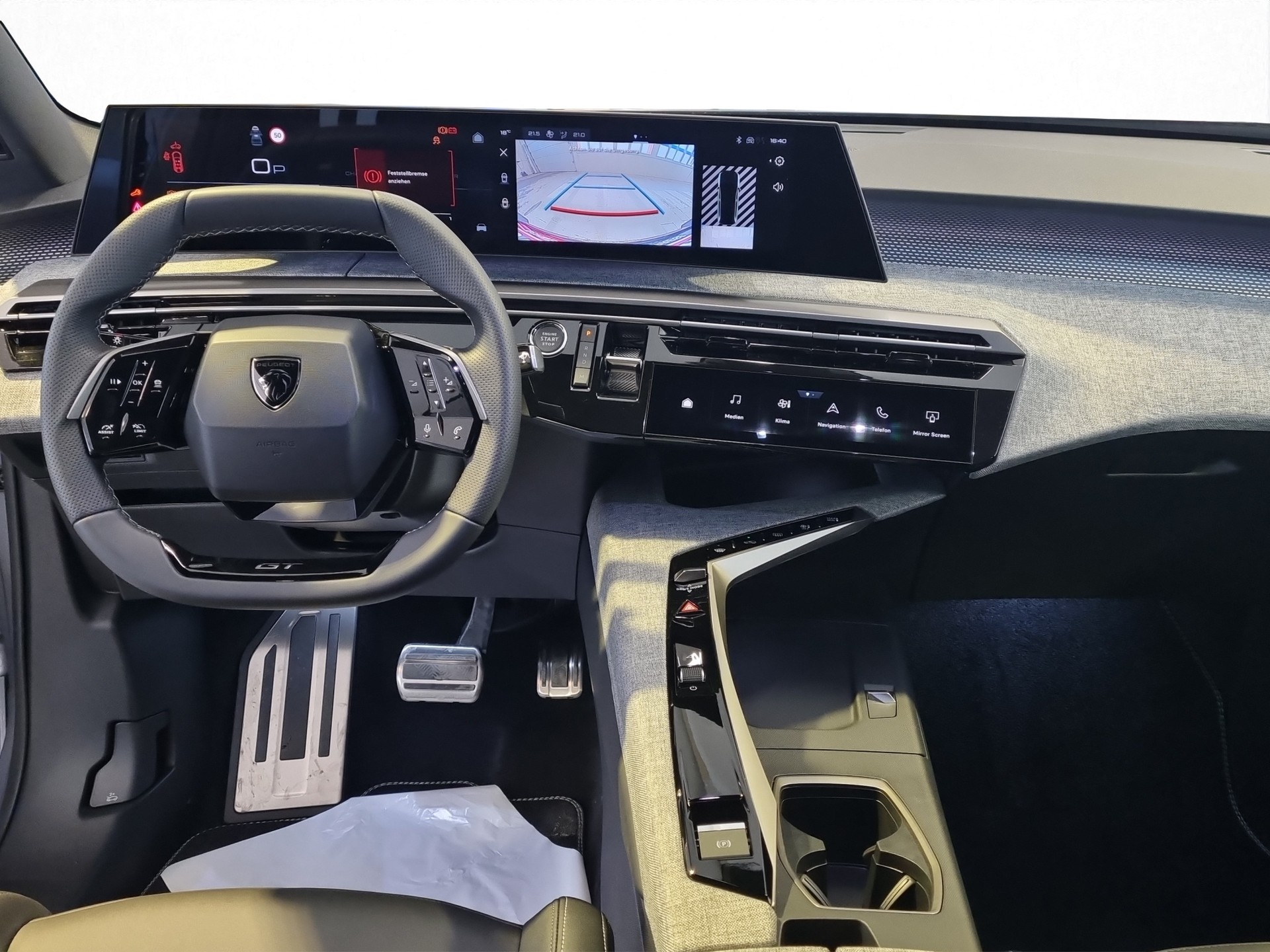 PEUGEOT 5008 145 Hybrid GT 7-Plätzer Pano-image-9