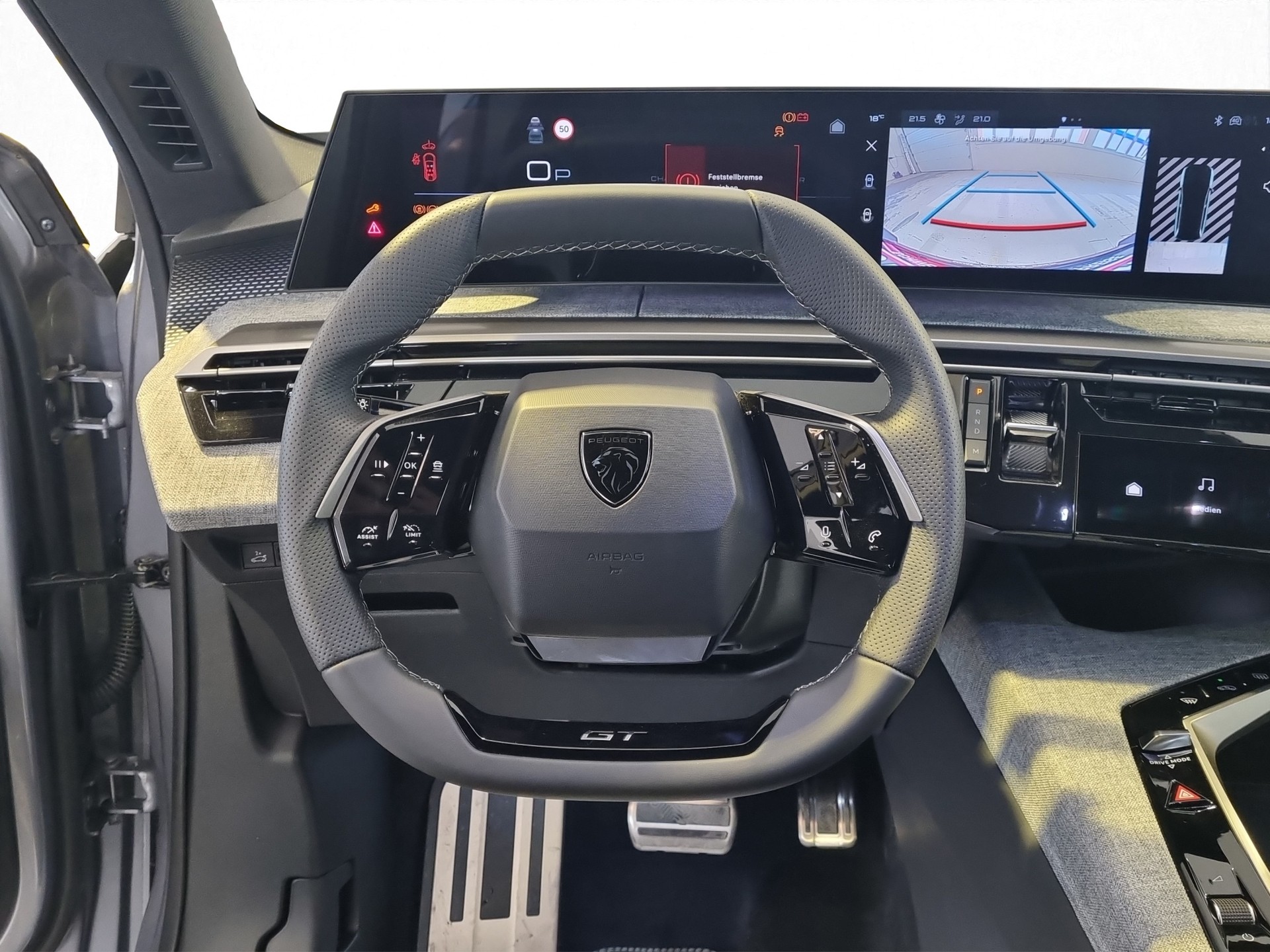 PEUGEOT 5008 145 Hybrid GT 7-Plätzer Pano-image-10