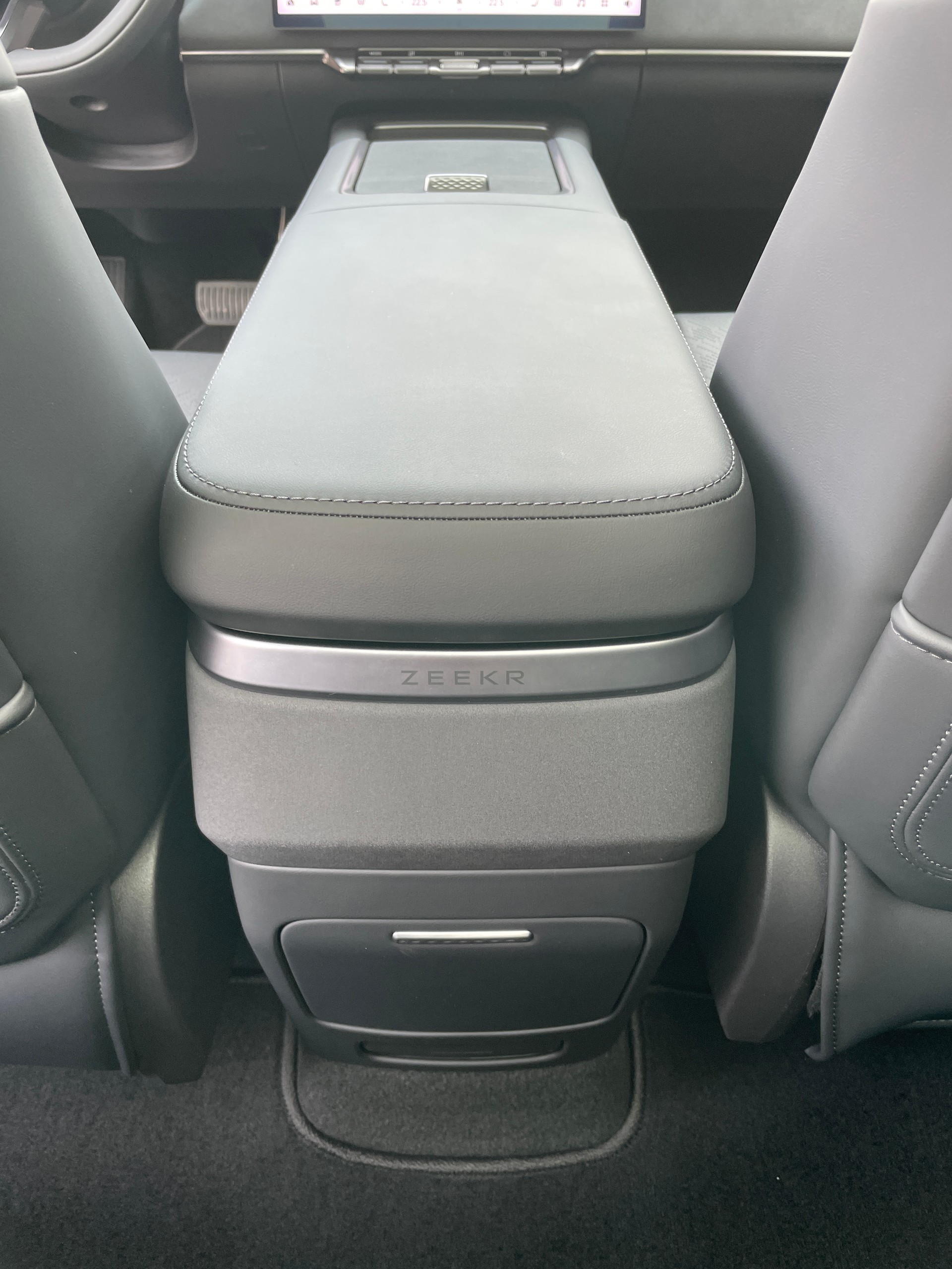 ZEEKR 7X 100kWh Privilege AWD mit Comfort und Cockpitpaket-image-15