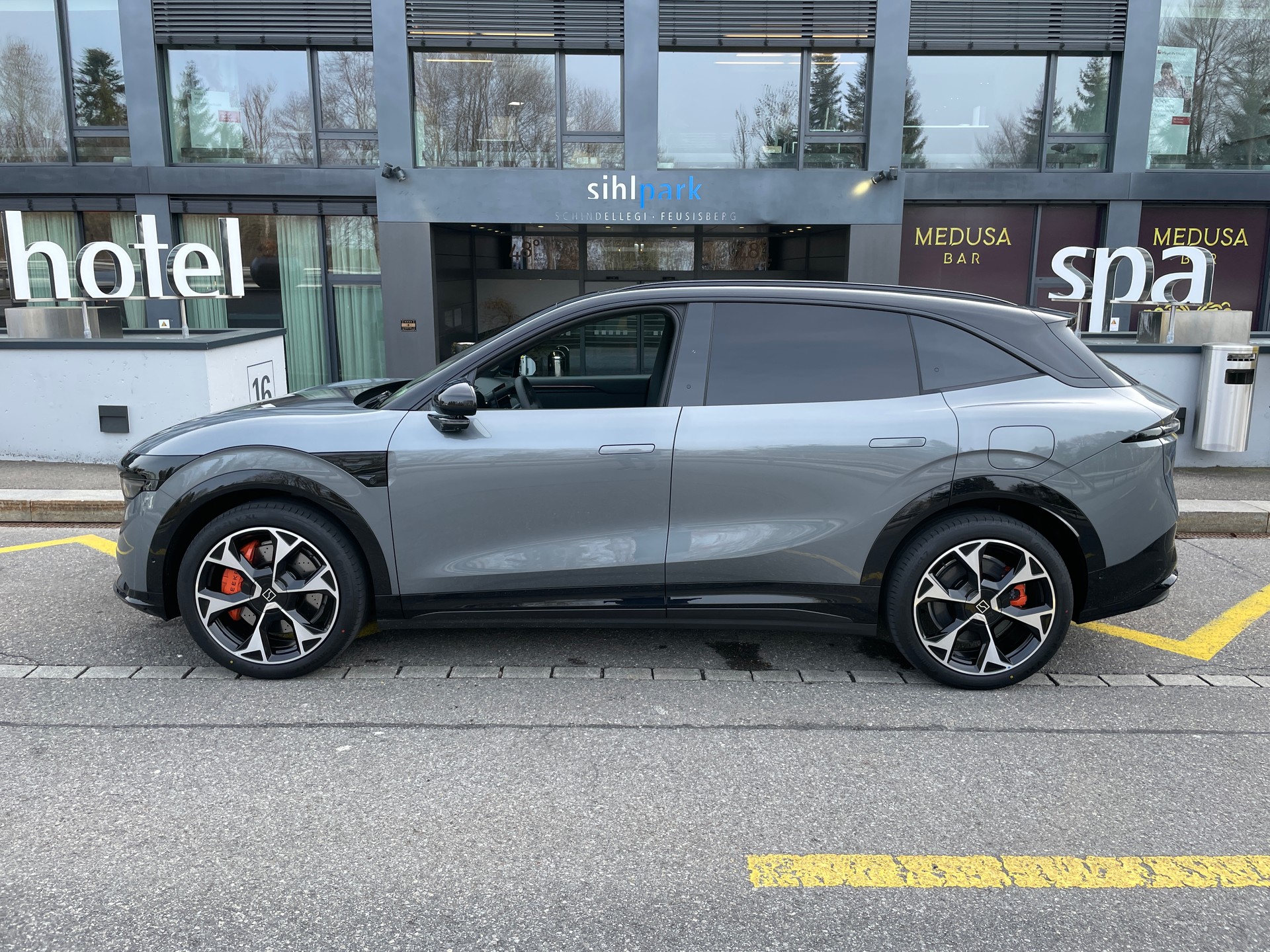 ZEEKR 7X 100kWh Privilege AWD mit Comfort und Cockpitpaket-image-1