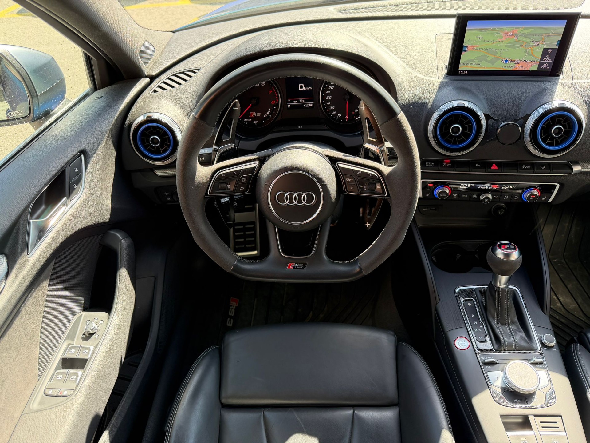 AUDI RS3 Sportback 2.5 TSI quattro S-tronic-image-18