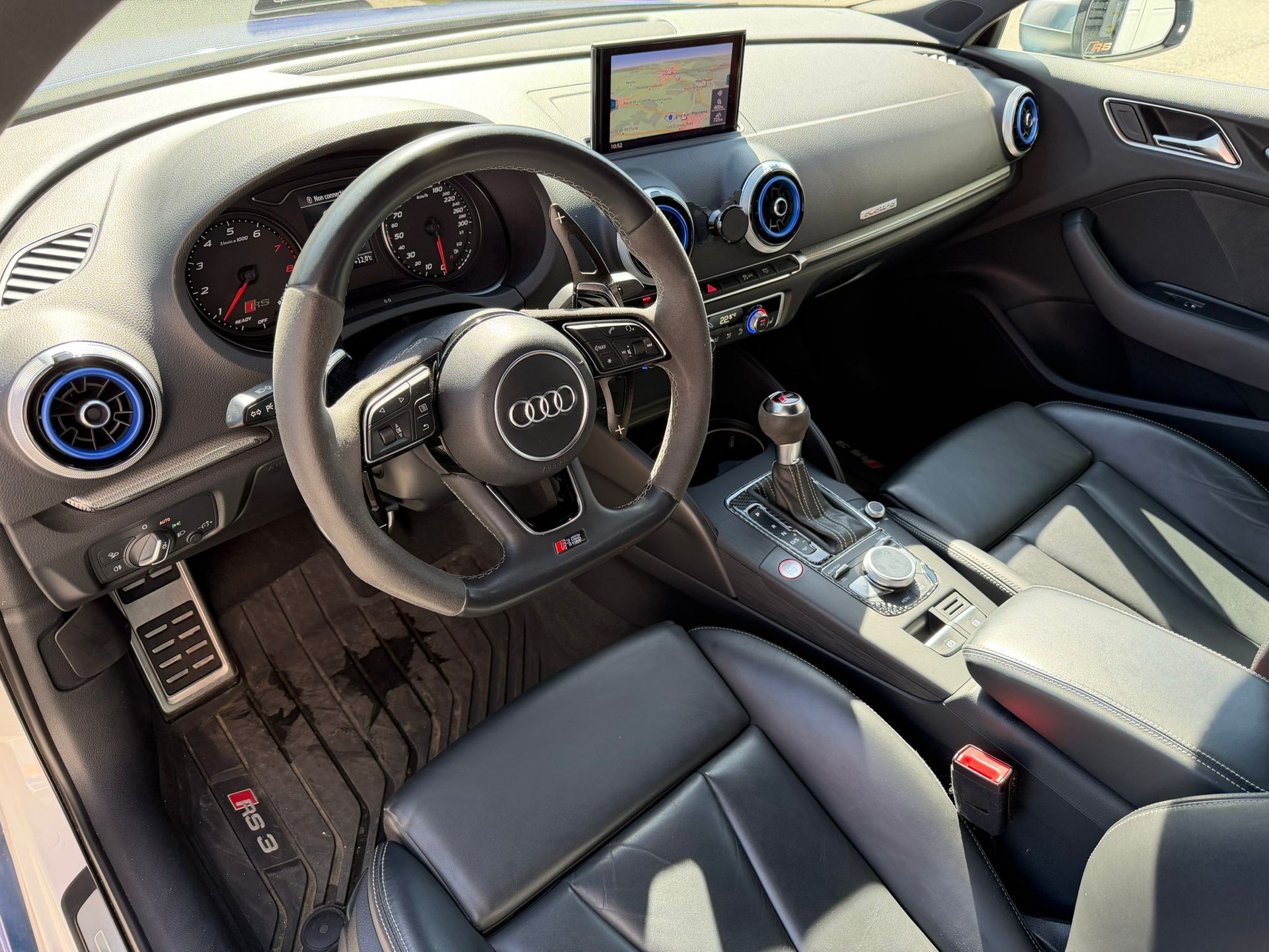 AUDI RS3 Sportback 2.5 TSI quattro S-tronic-image-3