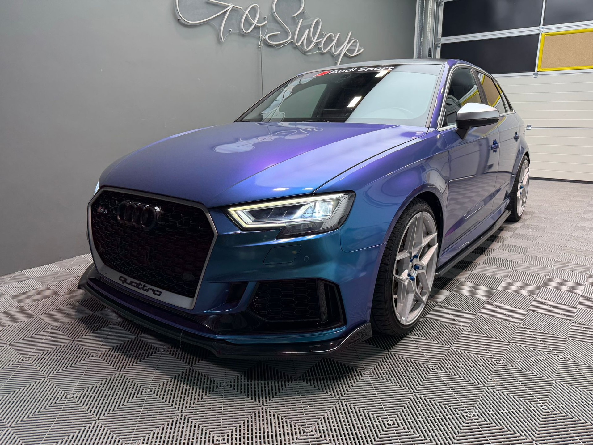 AUDI RS3 Sportback 2.5 TSI quattro S-tronic-image-11