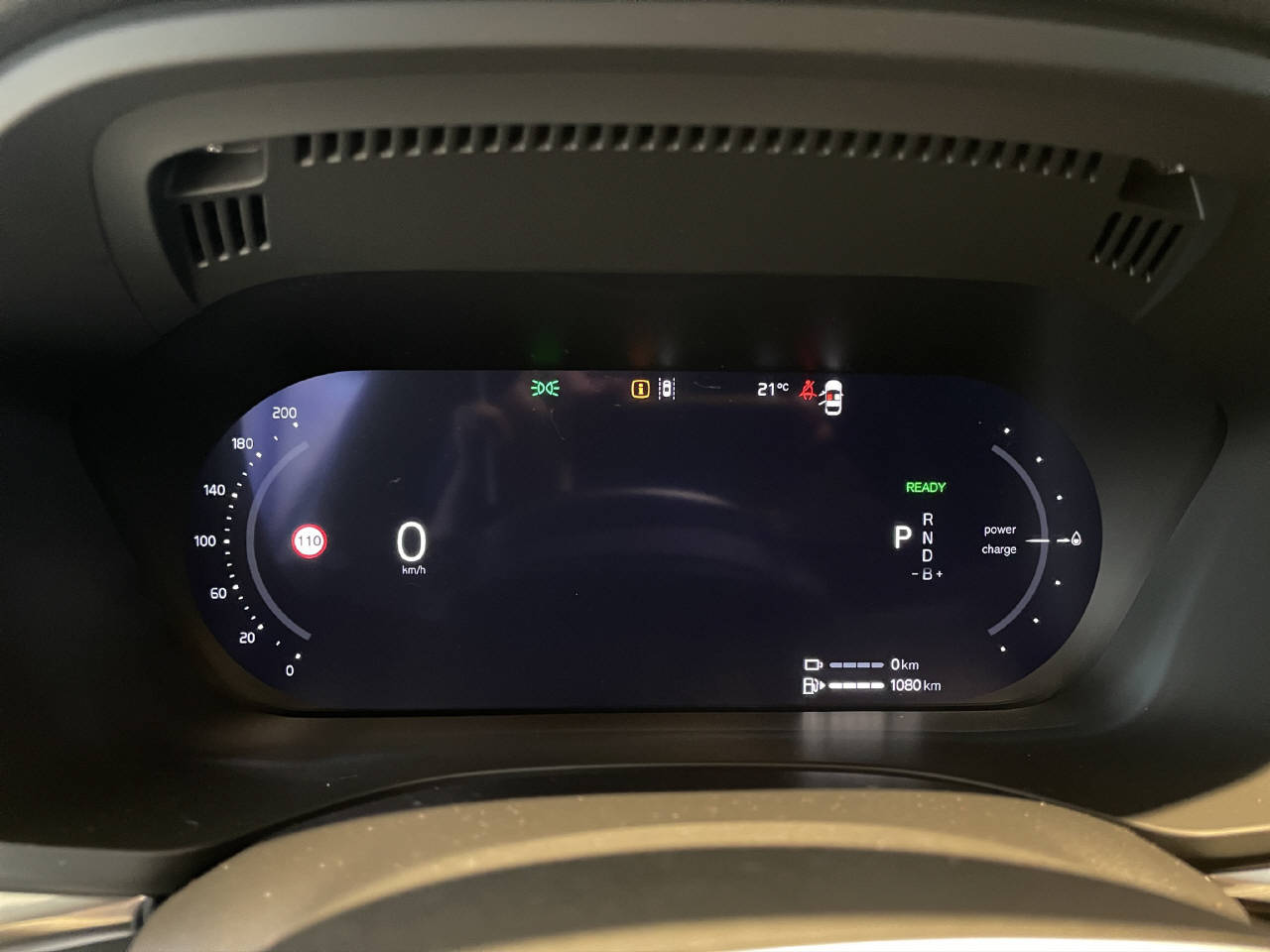 VOLVO XC60 2.0 T8 TE Black Edition eAWD-image-9