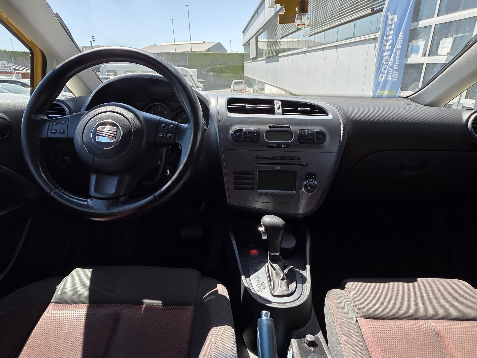 SEAT Leon 2.0 TDI Stylance-image-8