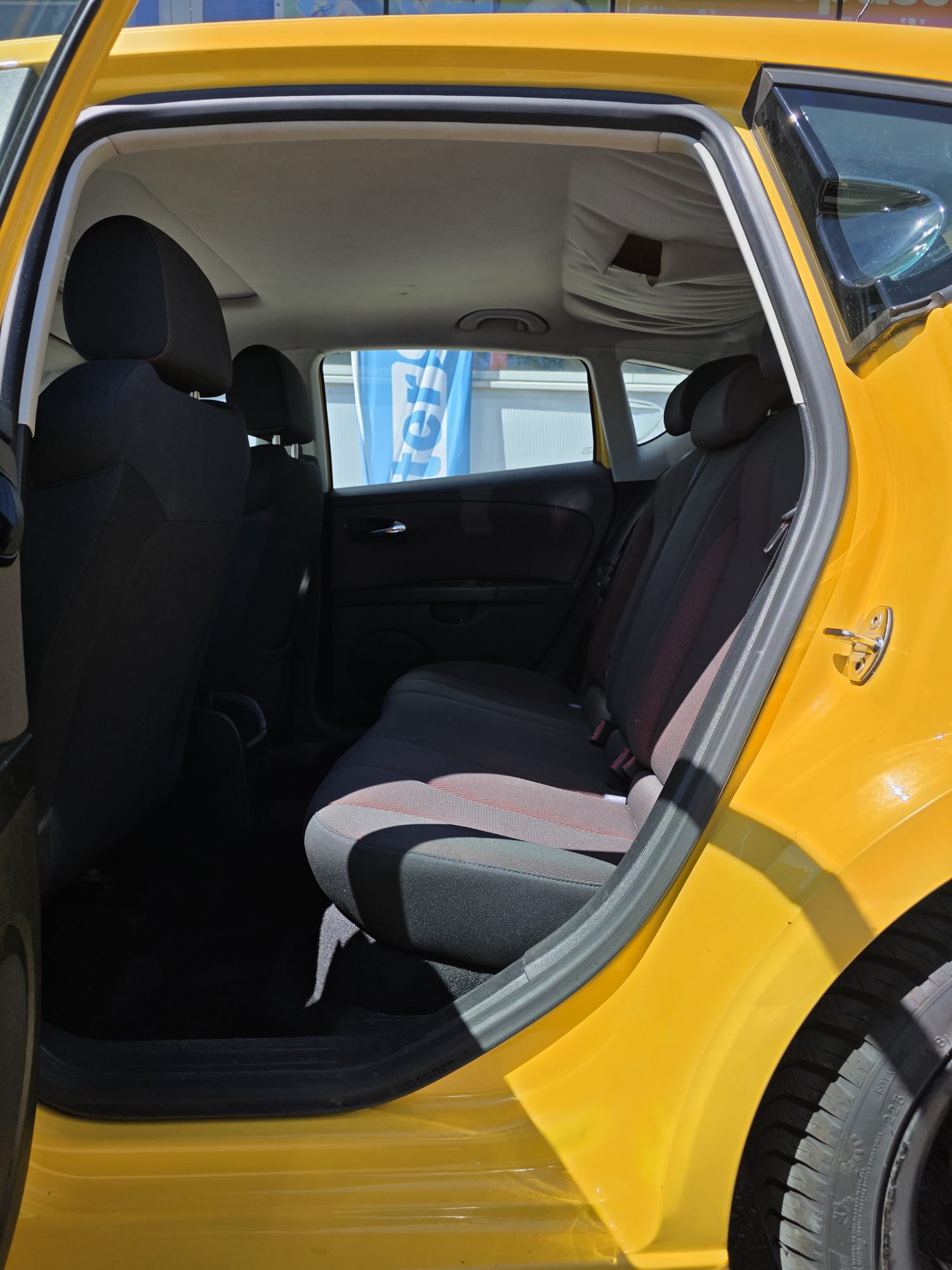 SEAT Leon 2.0 TDI Stylance-image-10