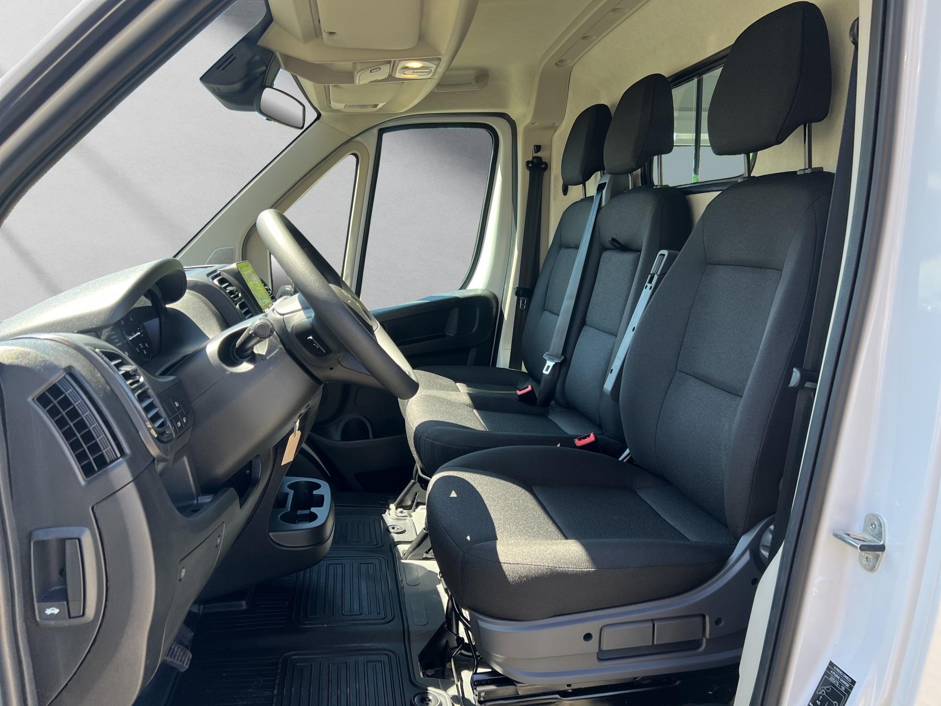 TOYOTA PROACE MAX Van 3.5 L2H2 2.2 D Active-image-7