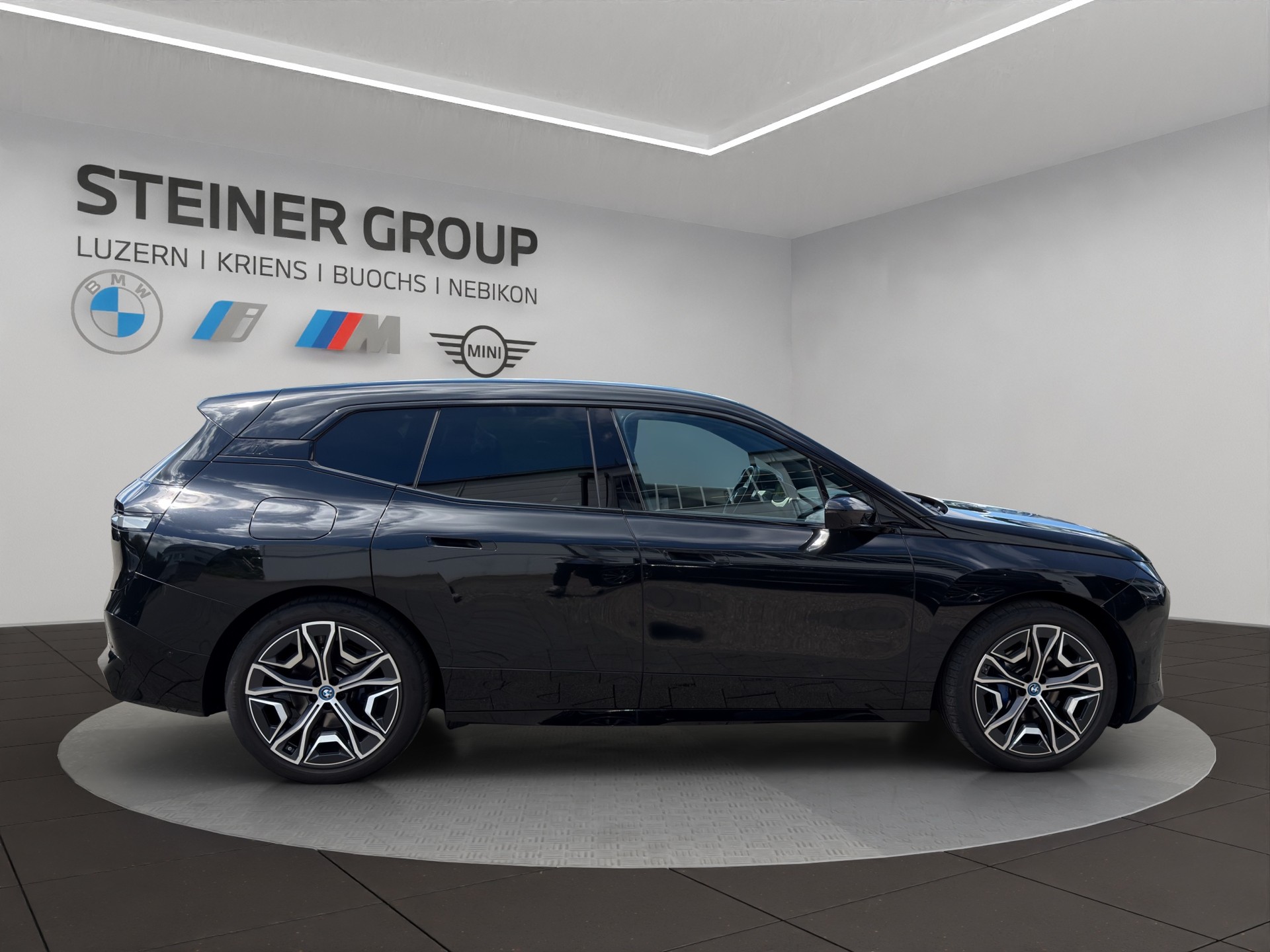 BMW iX xDrive50-image-4