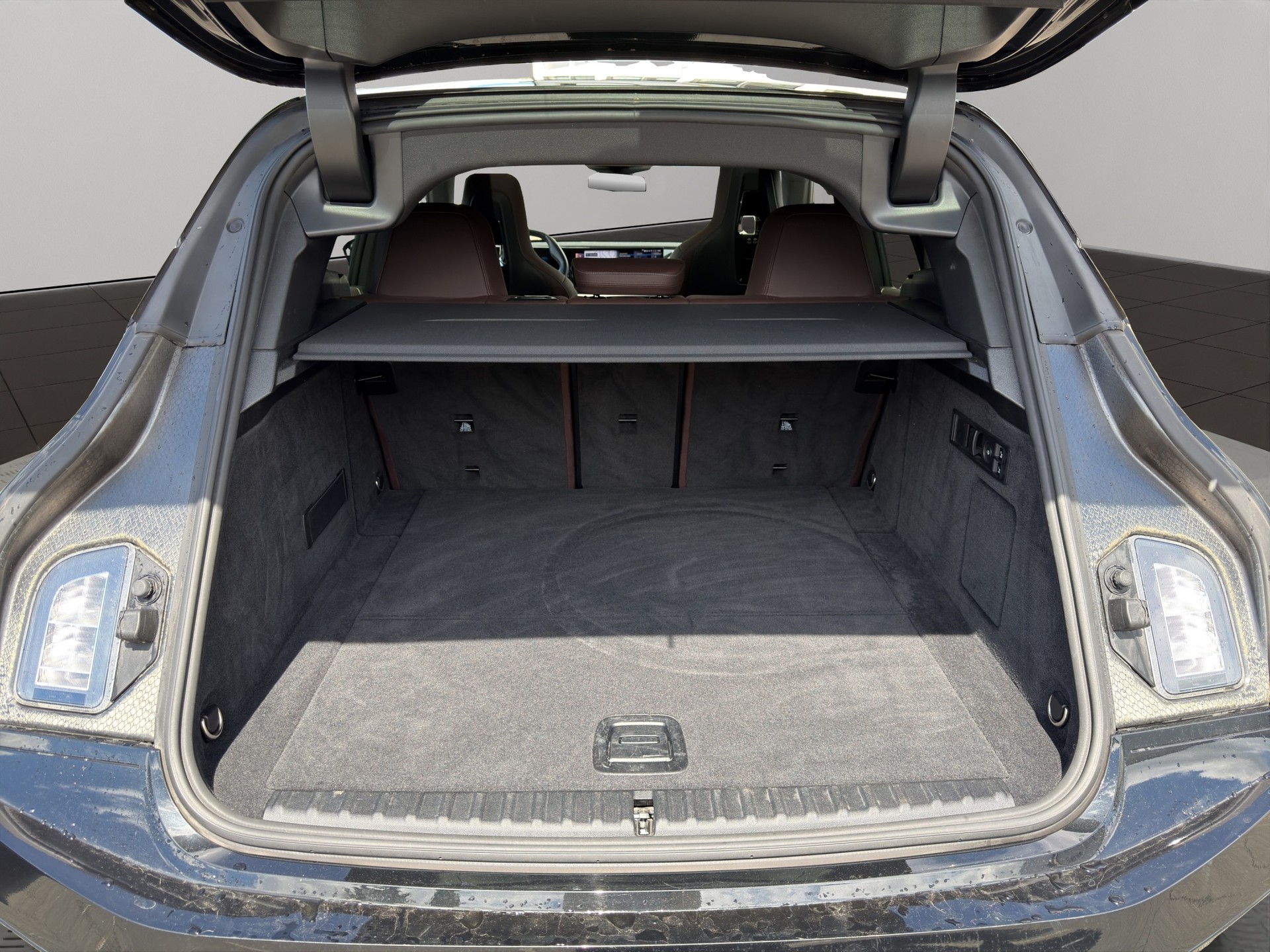 BMW iX xDrive50-image-22
