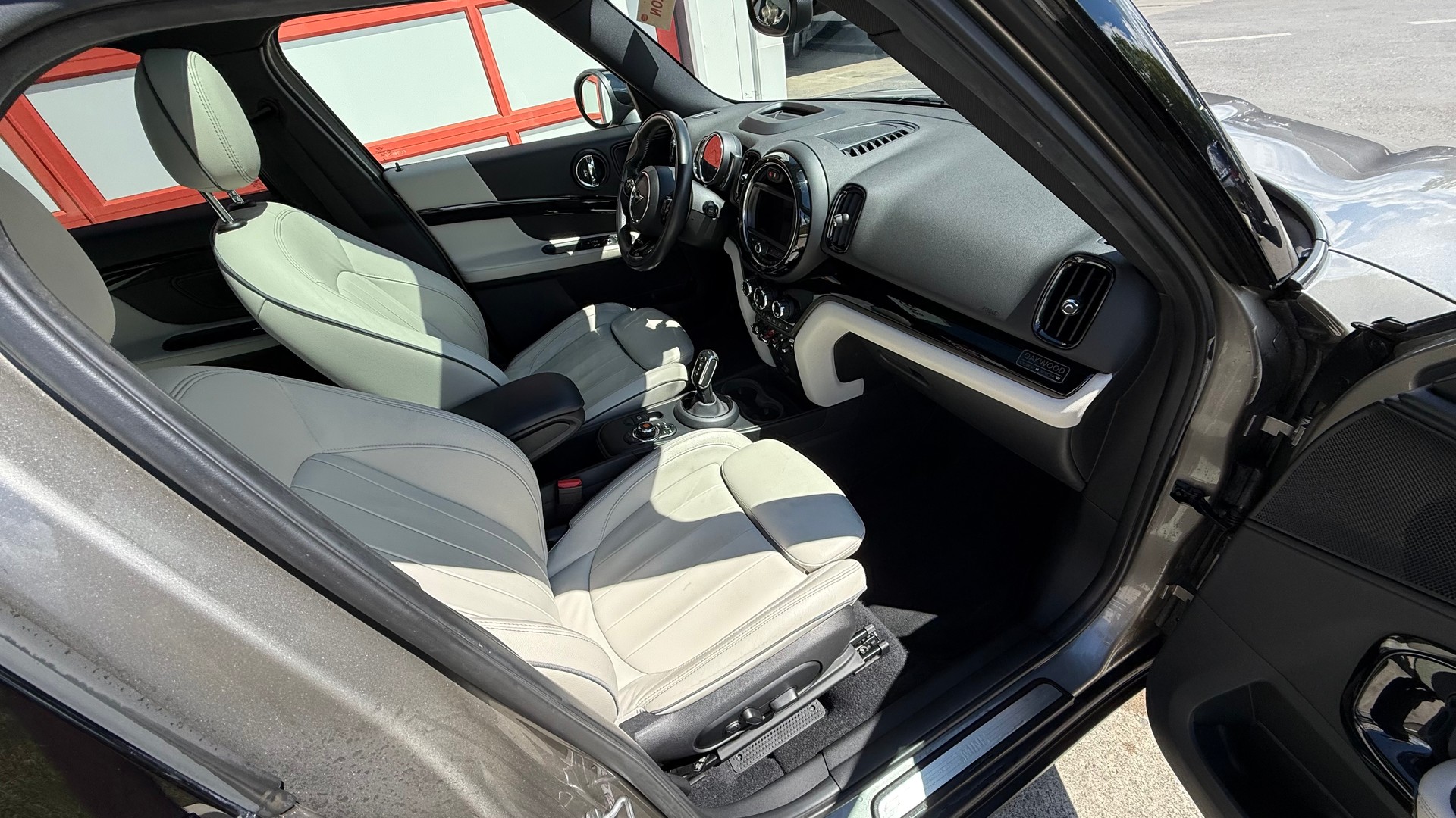 MINI Countryman Cooper FWD Steptronic DKG-image-6