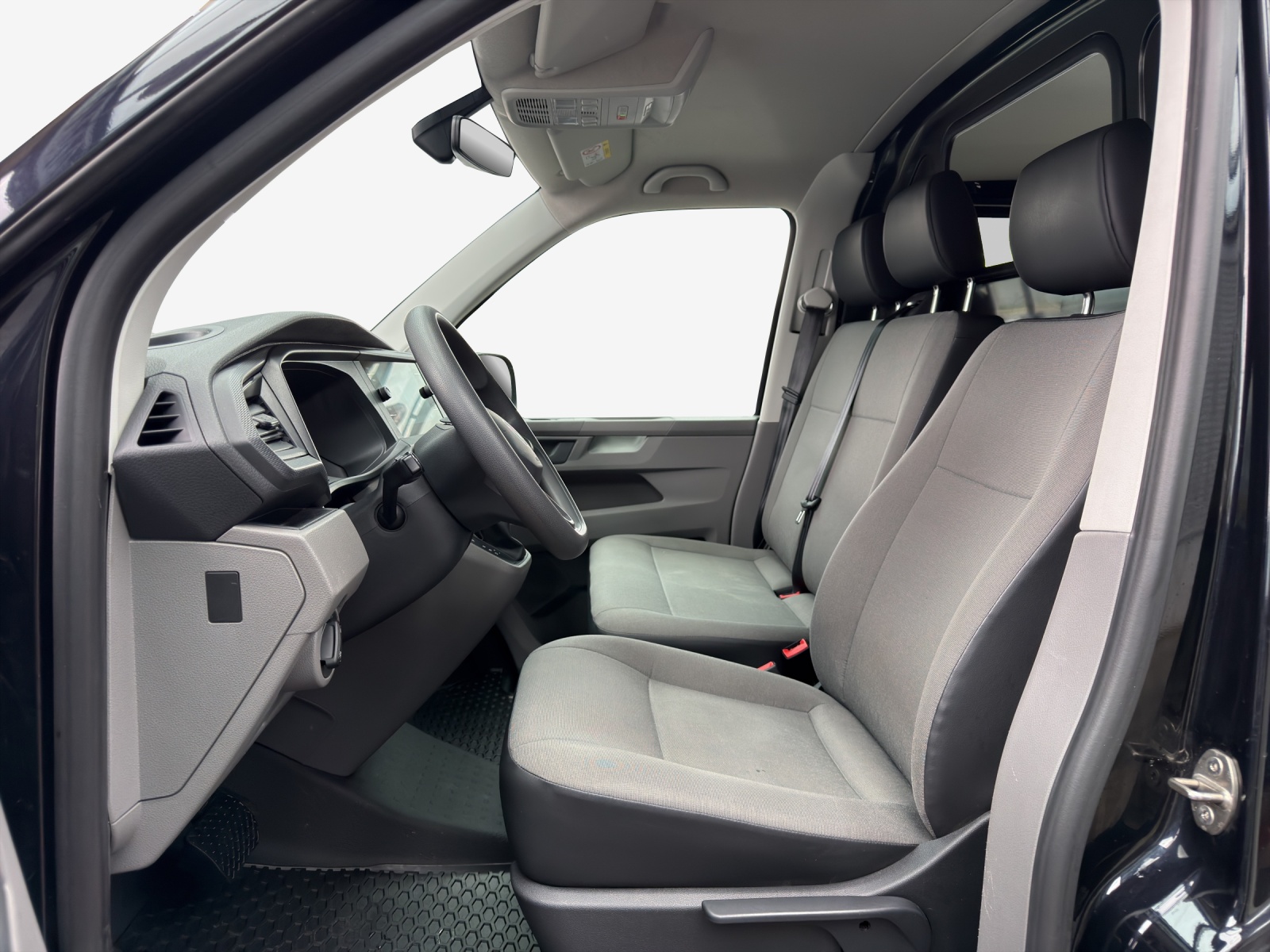 VW T6.1 2.0 TDI DSG-image-7