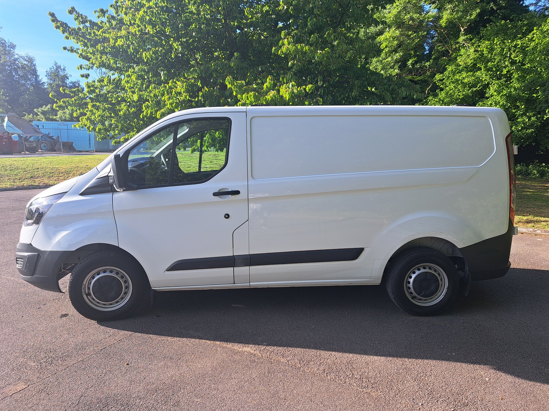 FORD TRANSIT CUSTOM 2.2 TDCi 100 Ambiente, L2H1-image-6