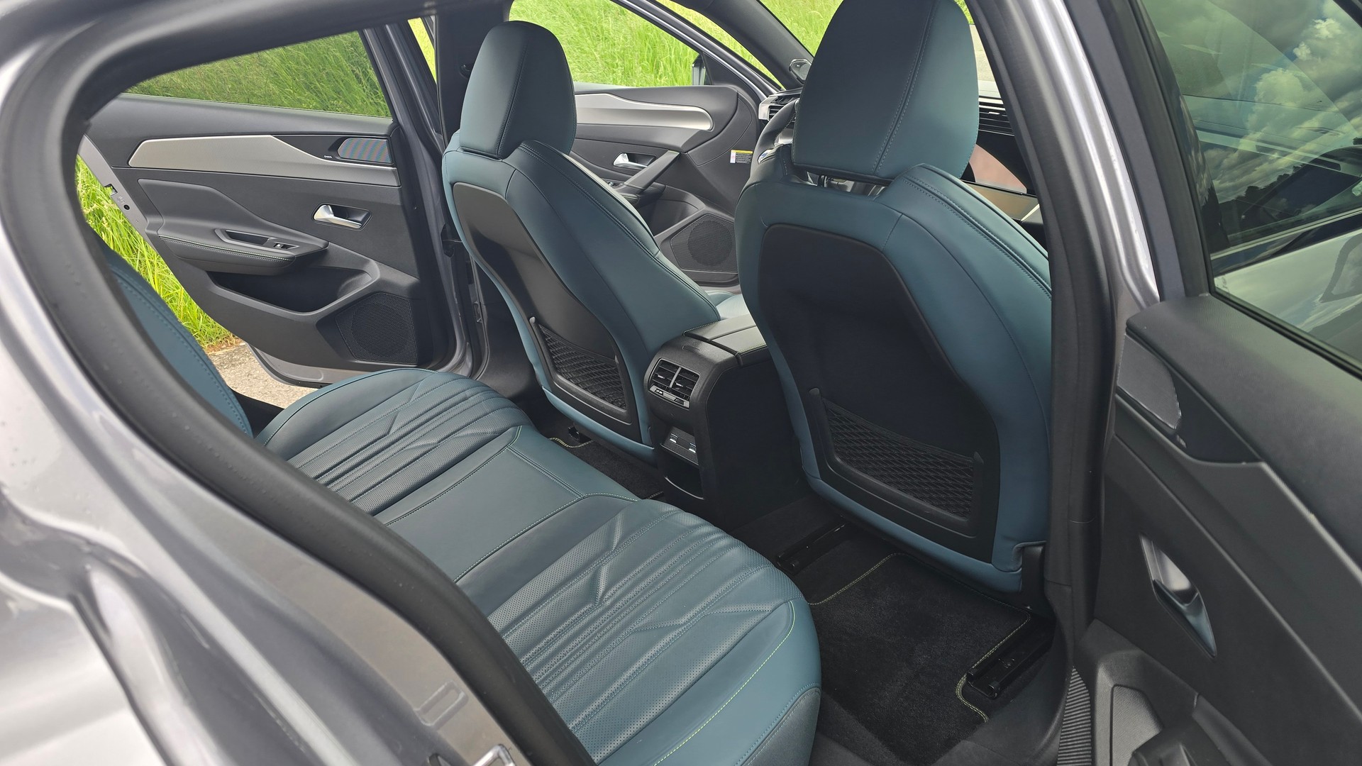 PEUGEOT 308 SW 1.6 PHEV 225 GT-image-14