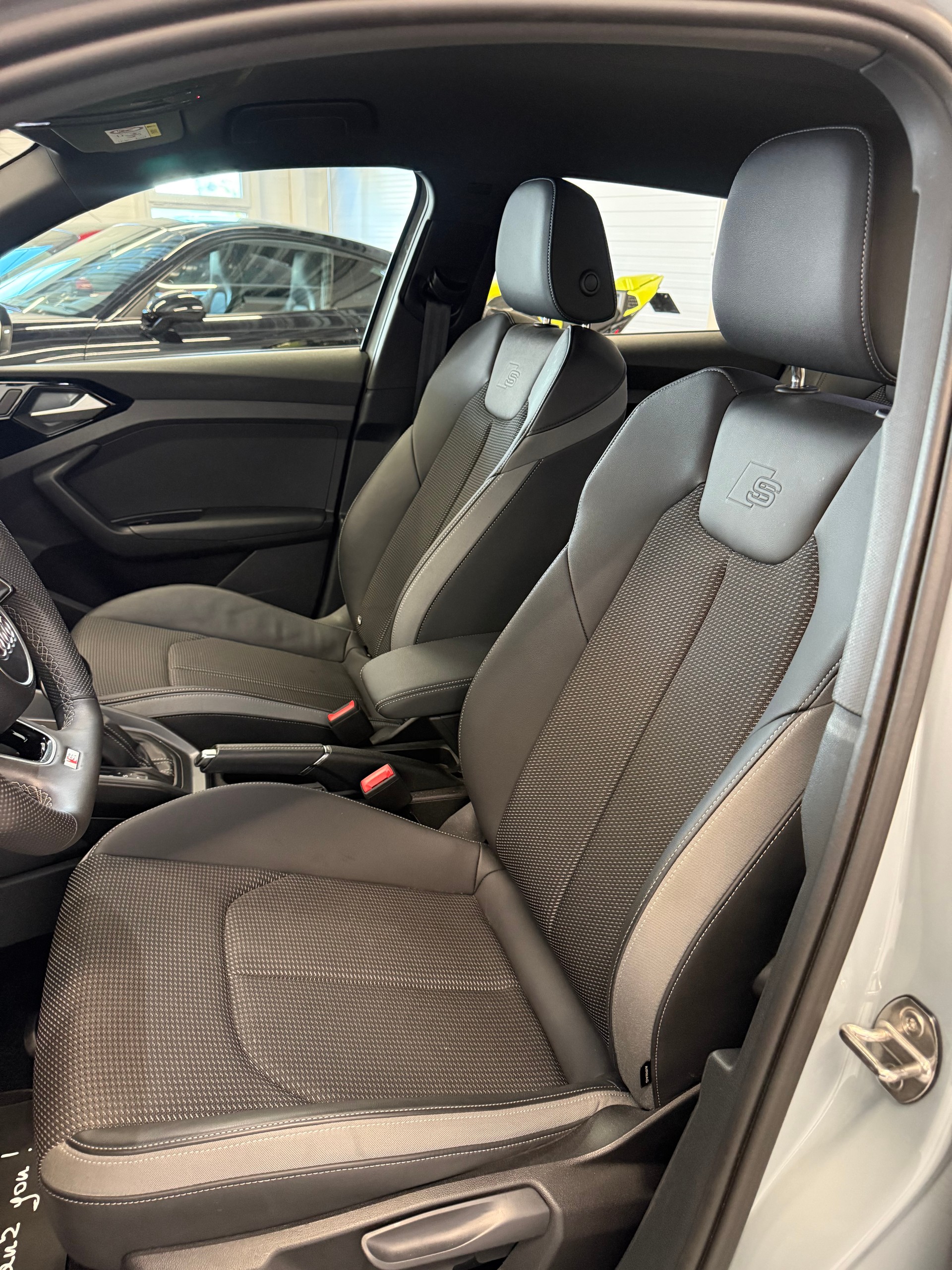 AUDI A1 Sportback 30 TFSI S Line S-tronic CH Auto-image-12