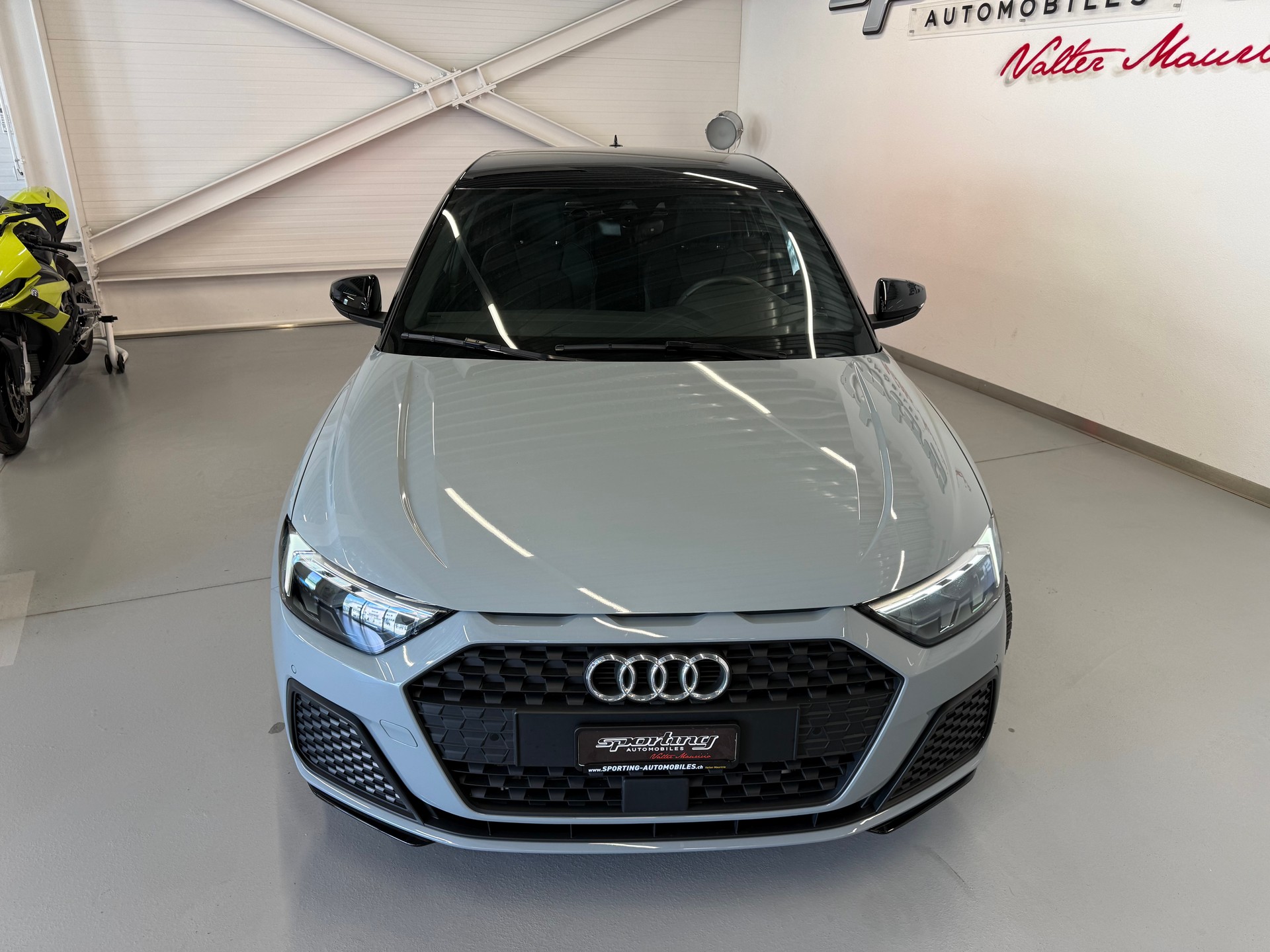 AUDI A1 Sportback 30 TFSI S Line S-tronic CH Auto-image-3