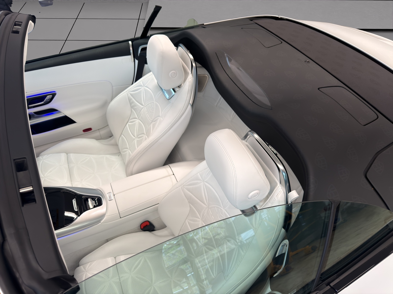 Image MERCEDES-BENZ SL-680 SL 680 Maybach Monogram Series
