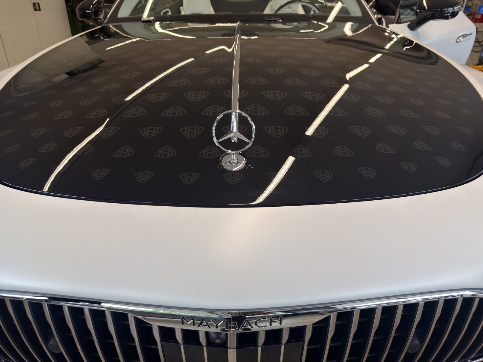 Image MERCEDES-BENZ SL-680 SL 680 Maybach Monogram Series