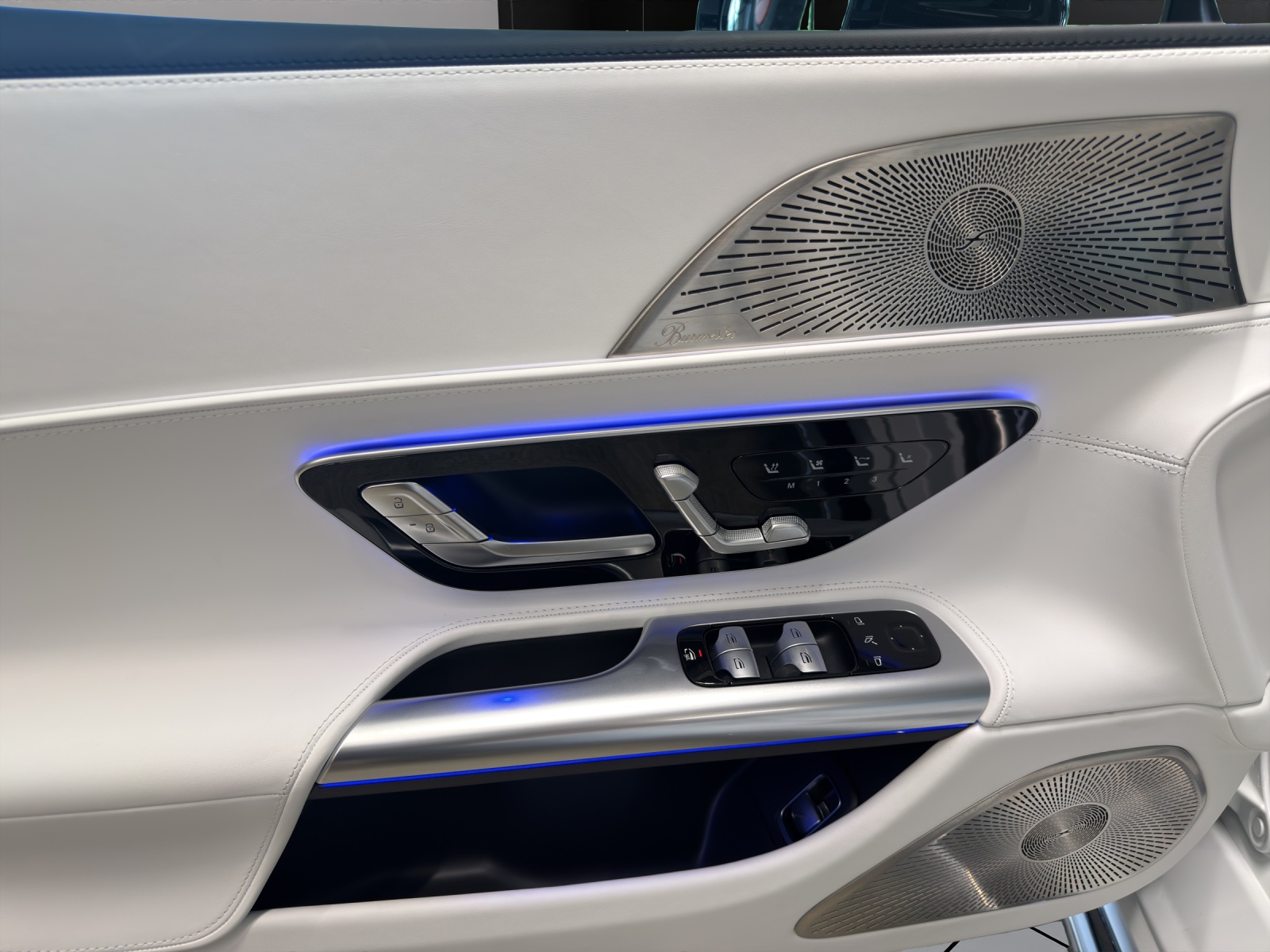 Image MERCEDES-BENZ SL-680 SL 680 Maybach Monogram Series