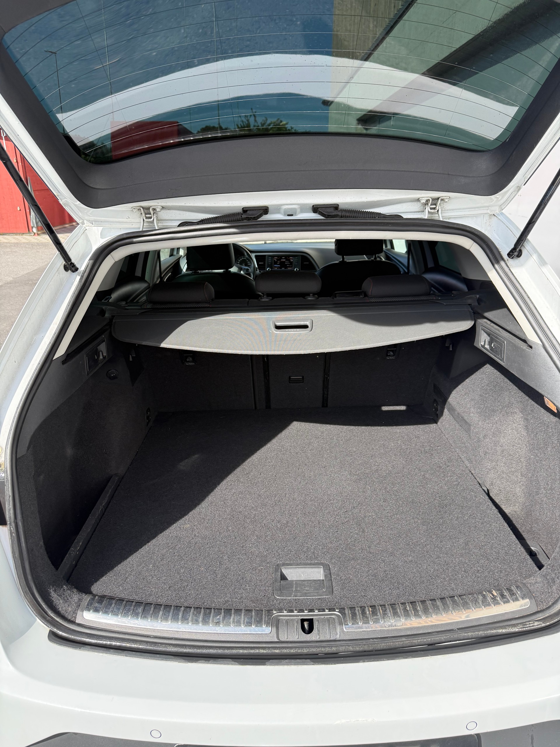 SEAT Leon ST 2.0 TDI FR Line 4Drive-image-10
