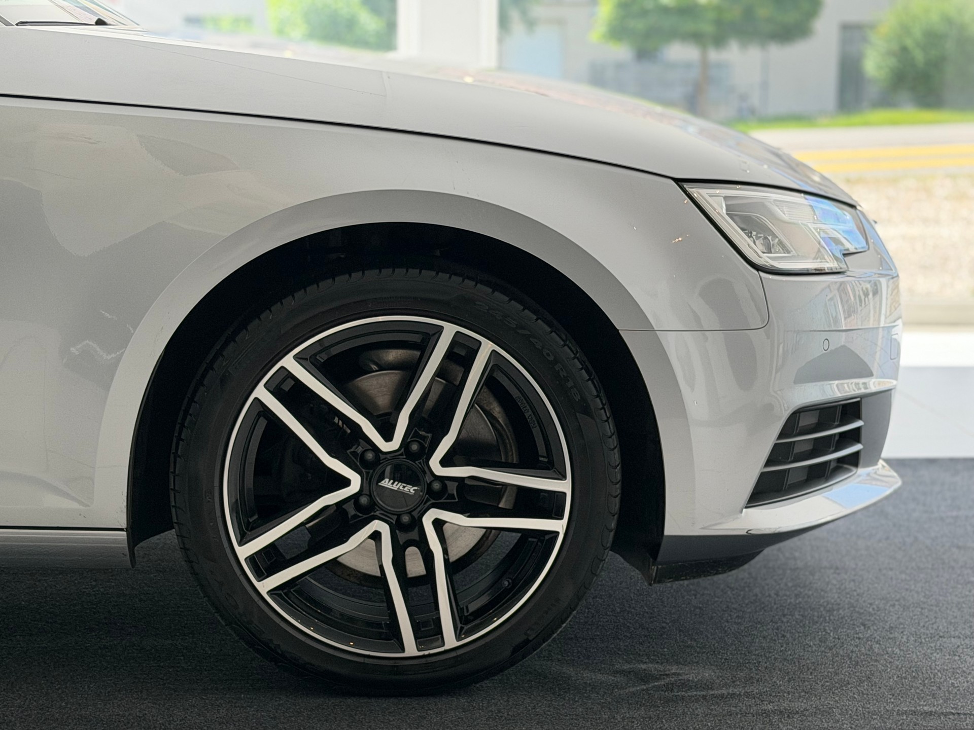 AUDI A4 Avant 2.0 TDI AHK. **Frisch ab MFK & Service**-image-4