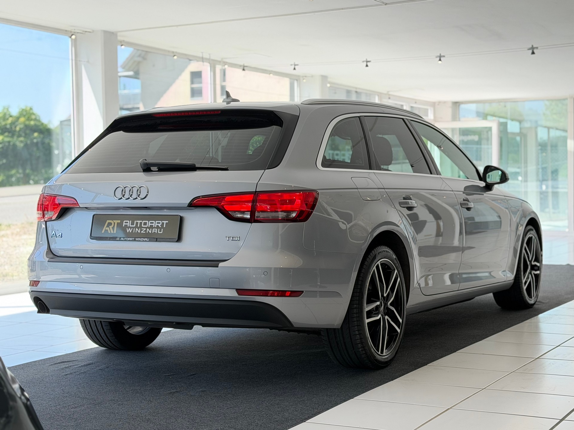 AUDI A4 Avant 2.0 TDI AHK. **Frisch ab MFK & Service**-image-6