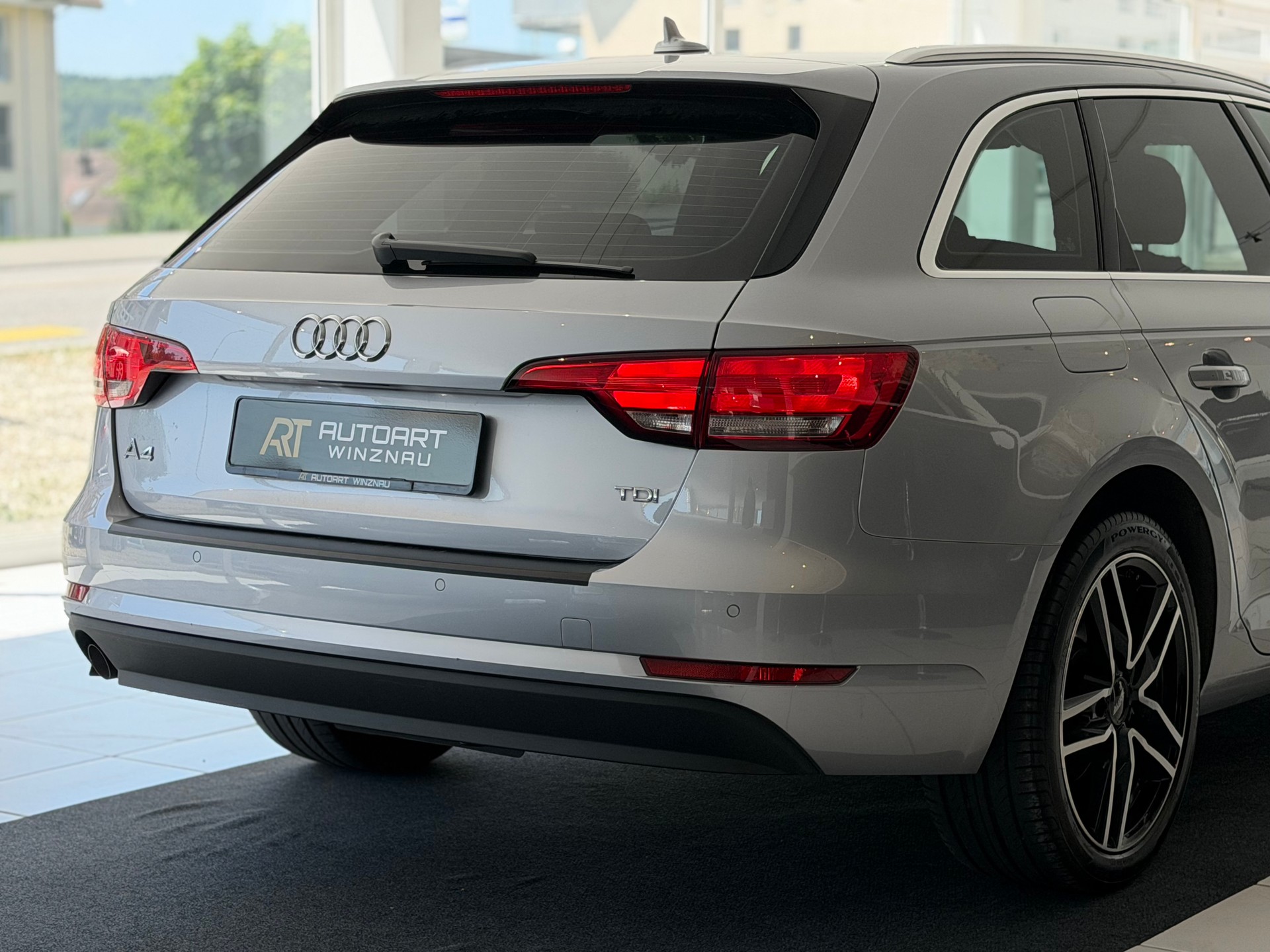 AUDI A4 Avant 2.0 TDI AHK. **Frisch ab MFK & Service**-image-7