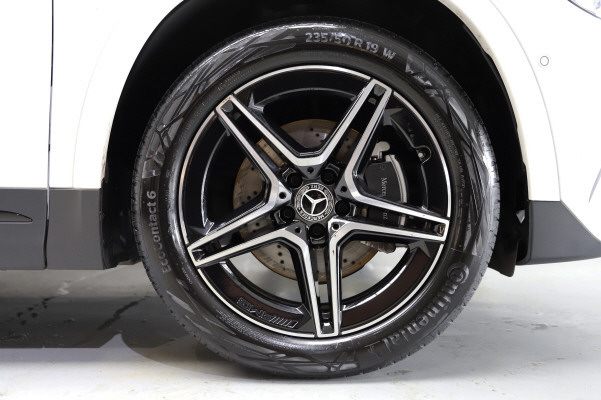 MERCEDES-BENZ GLA 220d 4Matic 8G-DCT-image-12