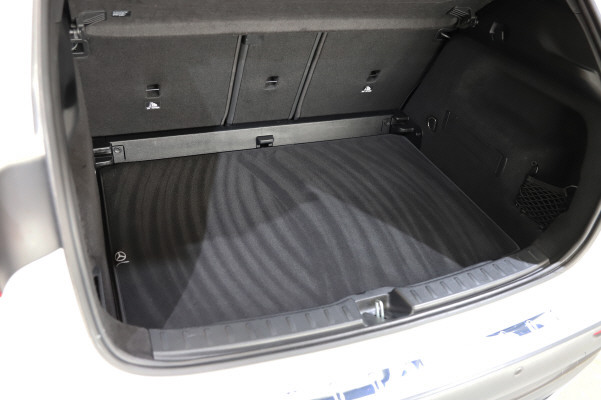 MERCEDES-BENZ GLA 220d 4Matic 8G-DCT-image-11