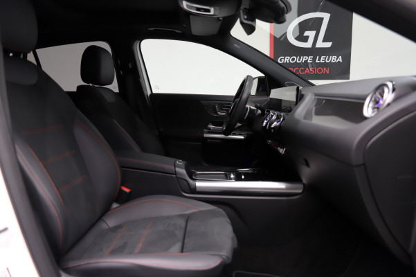MERCEDES-BENZ GLA 220d 4Matic 8G-DCT-image-8