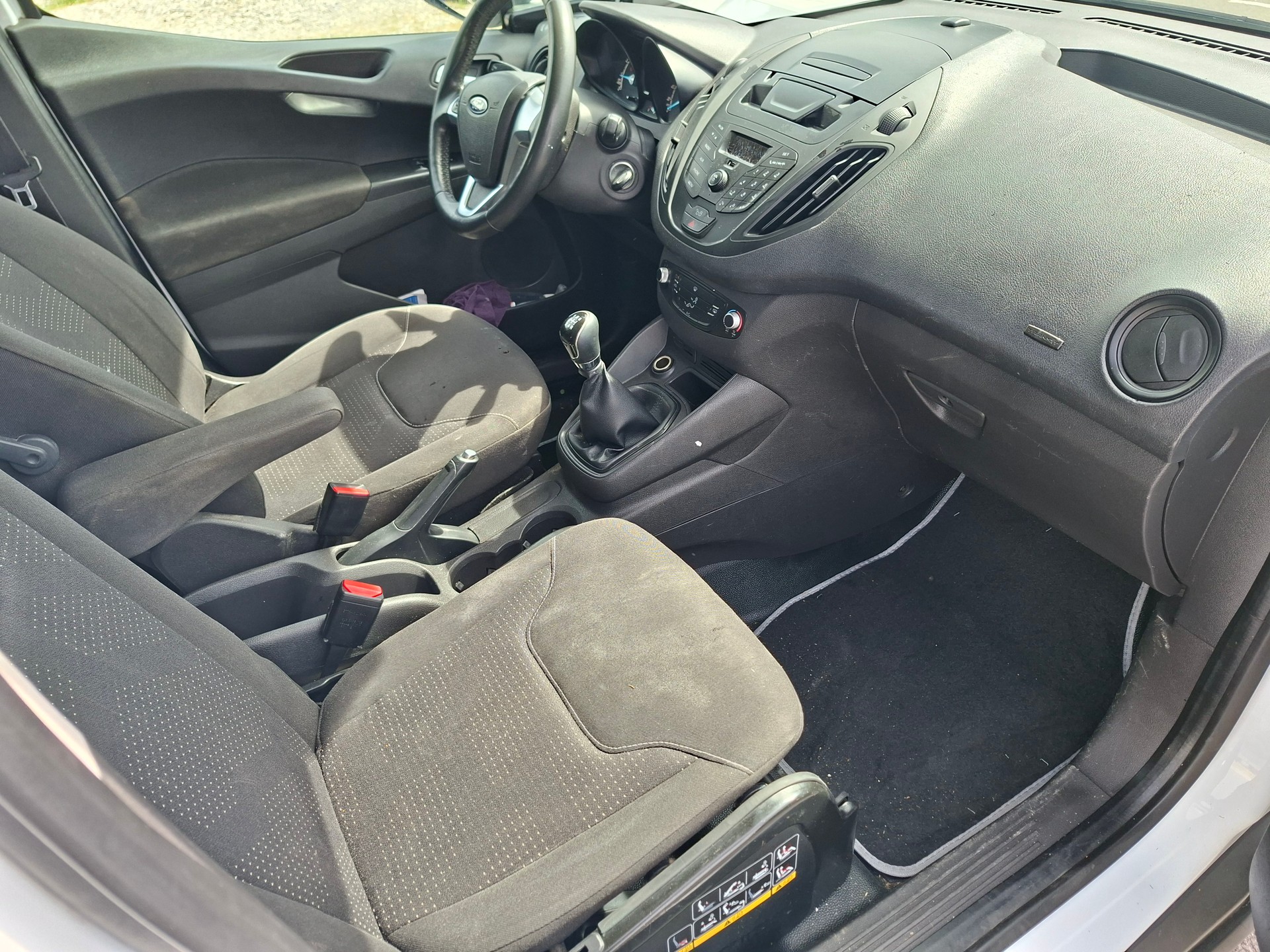 FORD Transit Courier Van 1.0 EcoBoost Ambiente-image-6