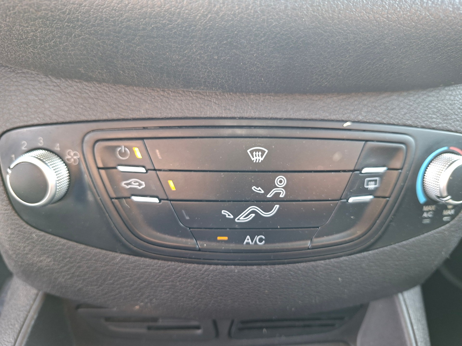 FORD Transit Courier Van 1.0 EcoBoost Ambiente-image-7