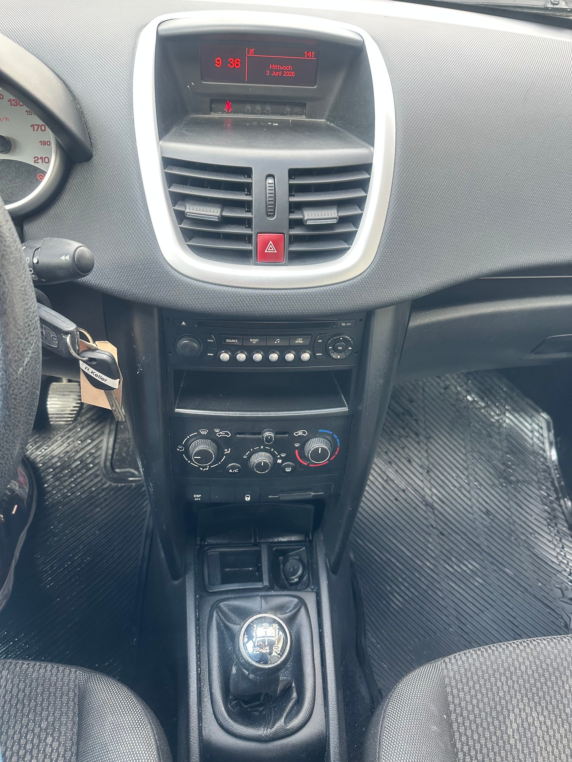 PEUGEOT 207 1.4 16V Sport-image-11