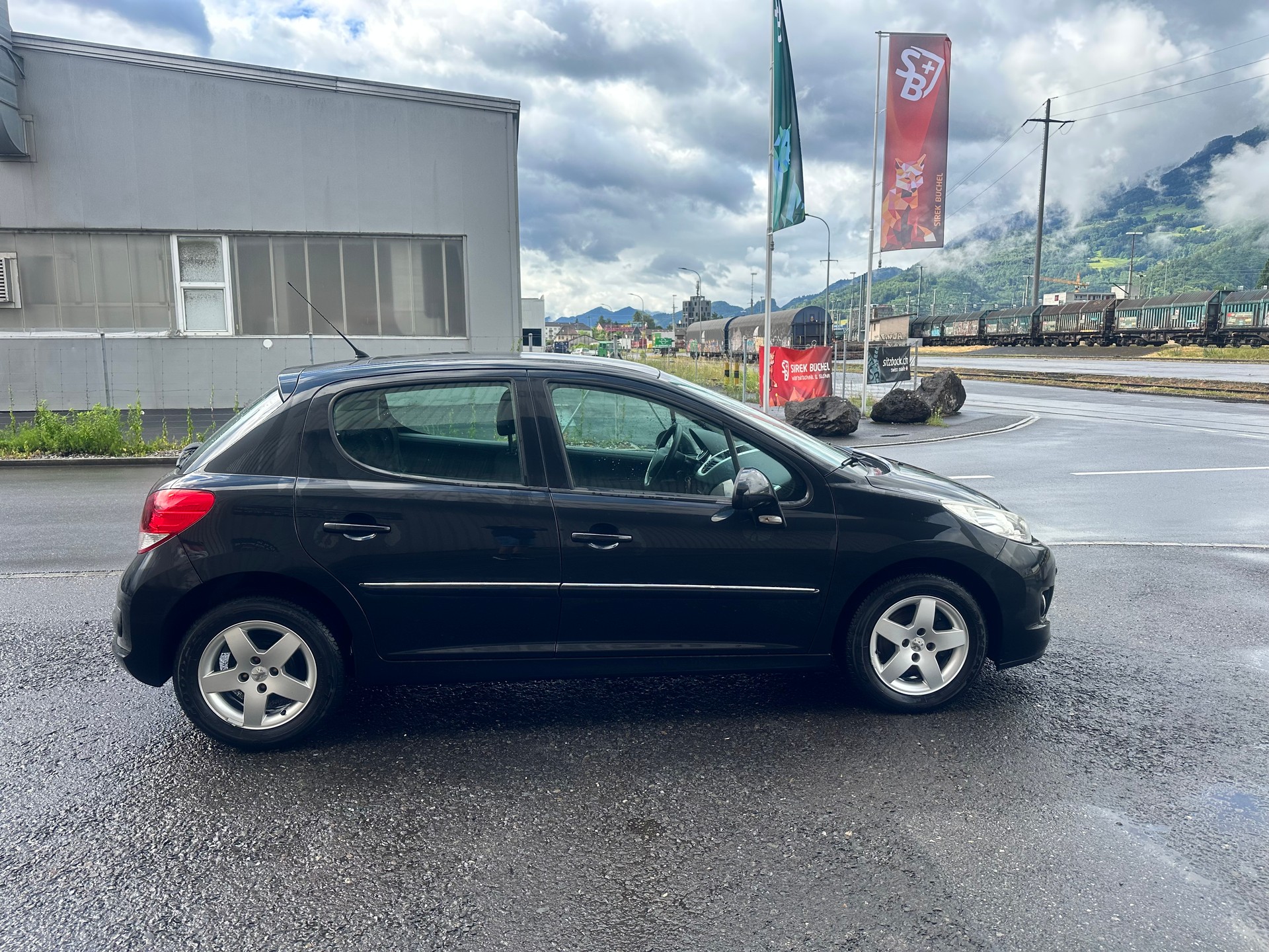 PEUGEOT 207 1.4 16V Sport-image-7