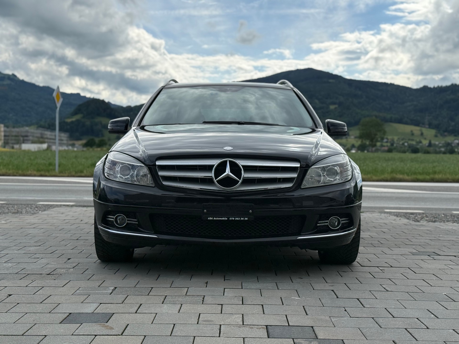 MERCEDES-BENZ C 220 CDI BlueEfficiency Avantgarde Automatic-image-2