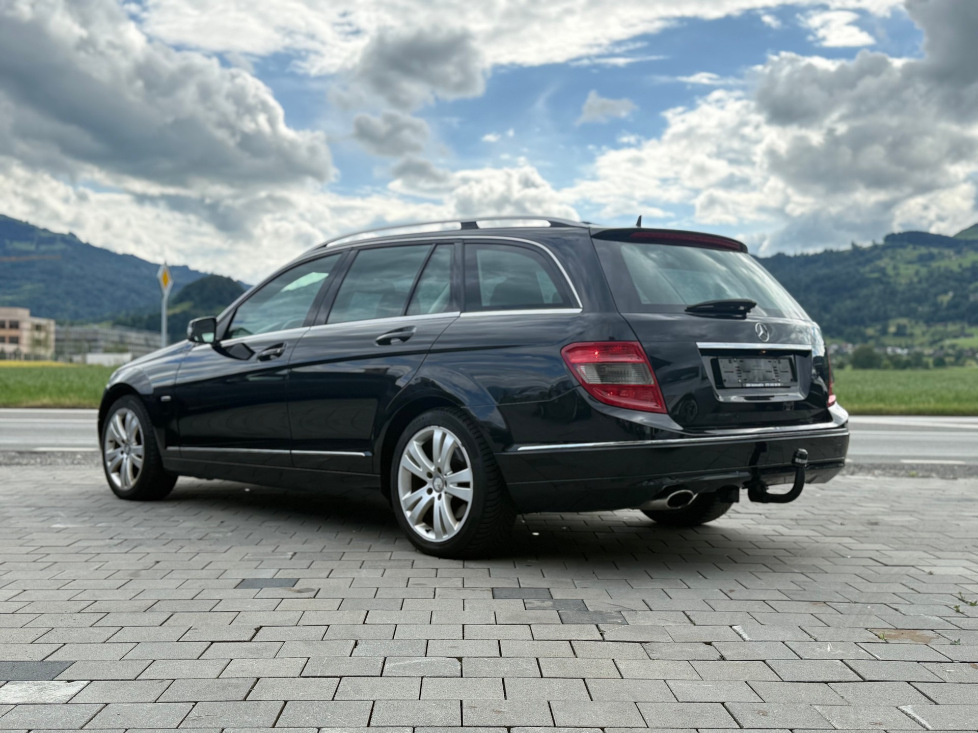 MERCEDES-BENZ C 220 CDI BlueEfficiency Avantgarde Automatic-image-9
