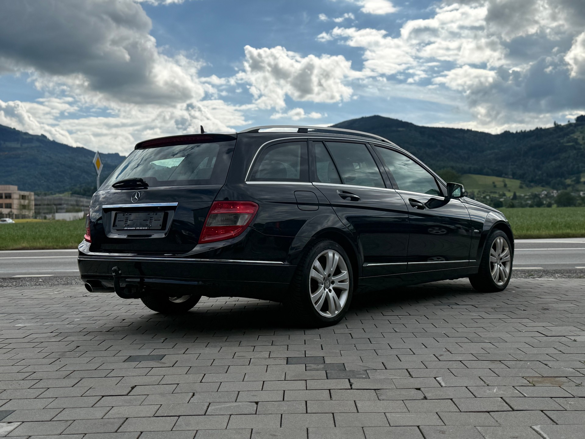 MERCEDES-BENZ C 220 CDI BlueEfficiency Avantgarde Automatic-image-5