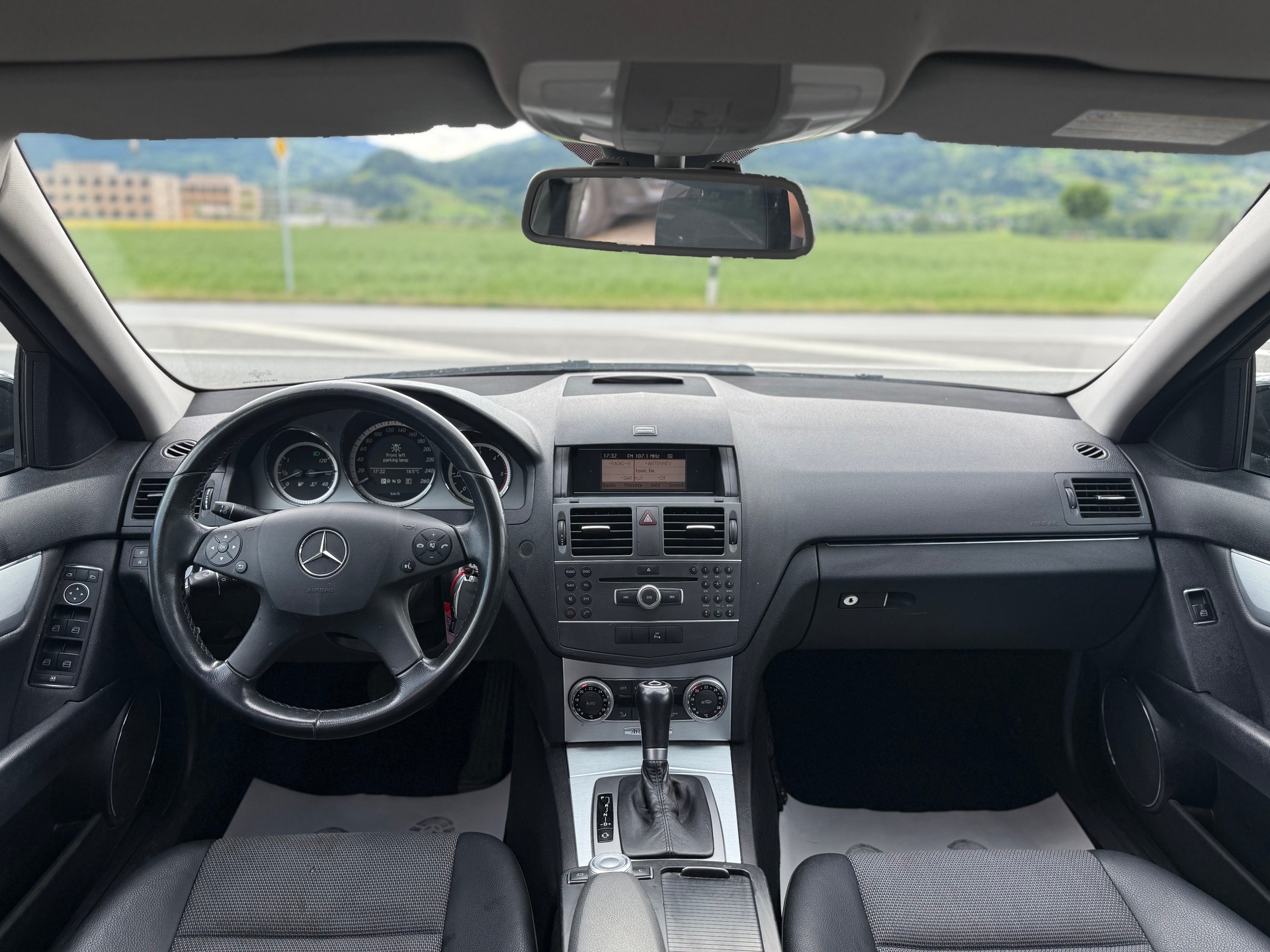 MERCEDES-BENZ C 220 CDI BlueEfficiency Avantgarde Automatic-image-11