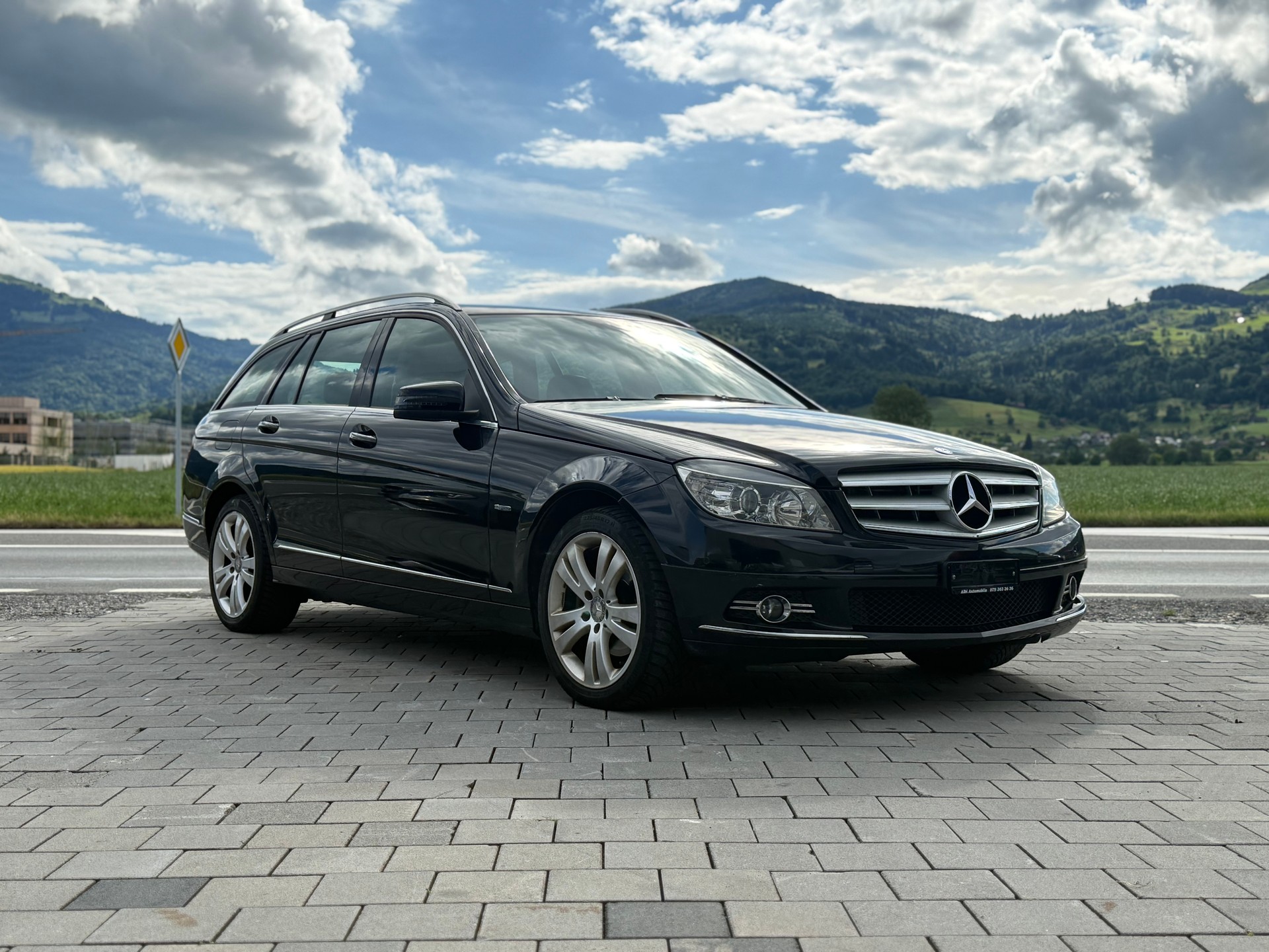MERCEDES-BENZ C 220 CDI BlueEfficiency Avantgarde Automatic-image-1
