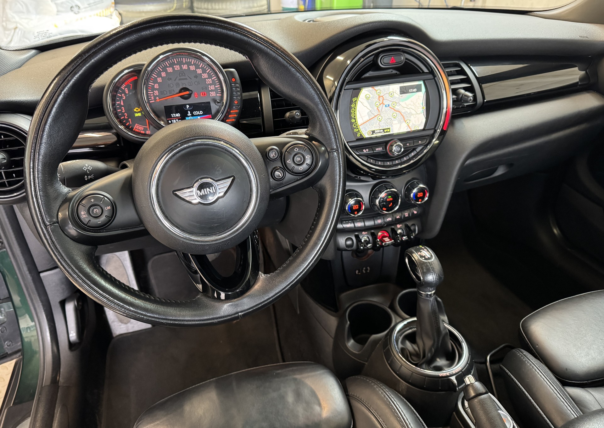 MINI Cooper Steptronic-image-4